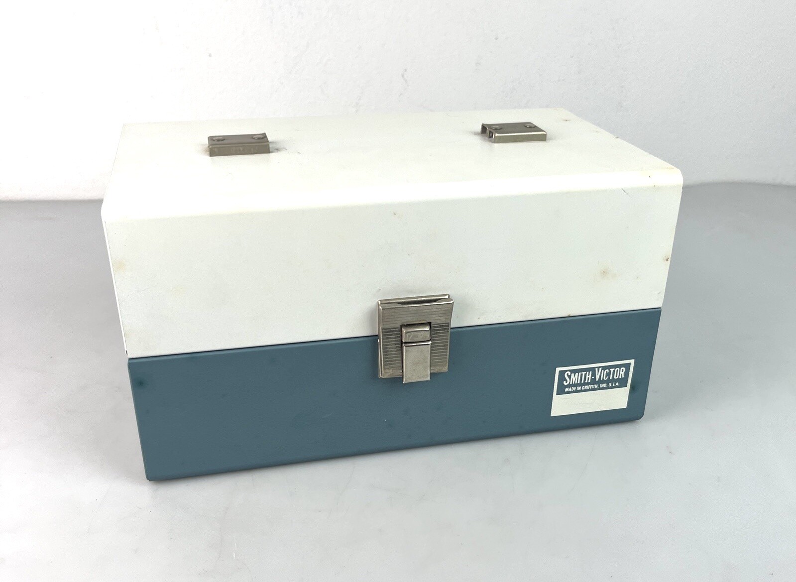 Vintage Smith Victor 8 MM Metal Movie Reel Case