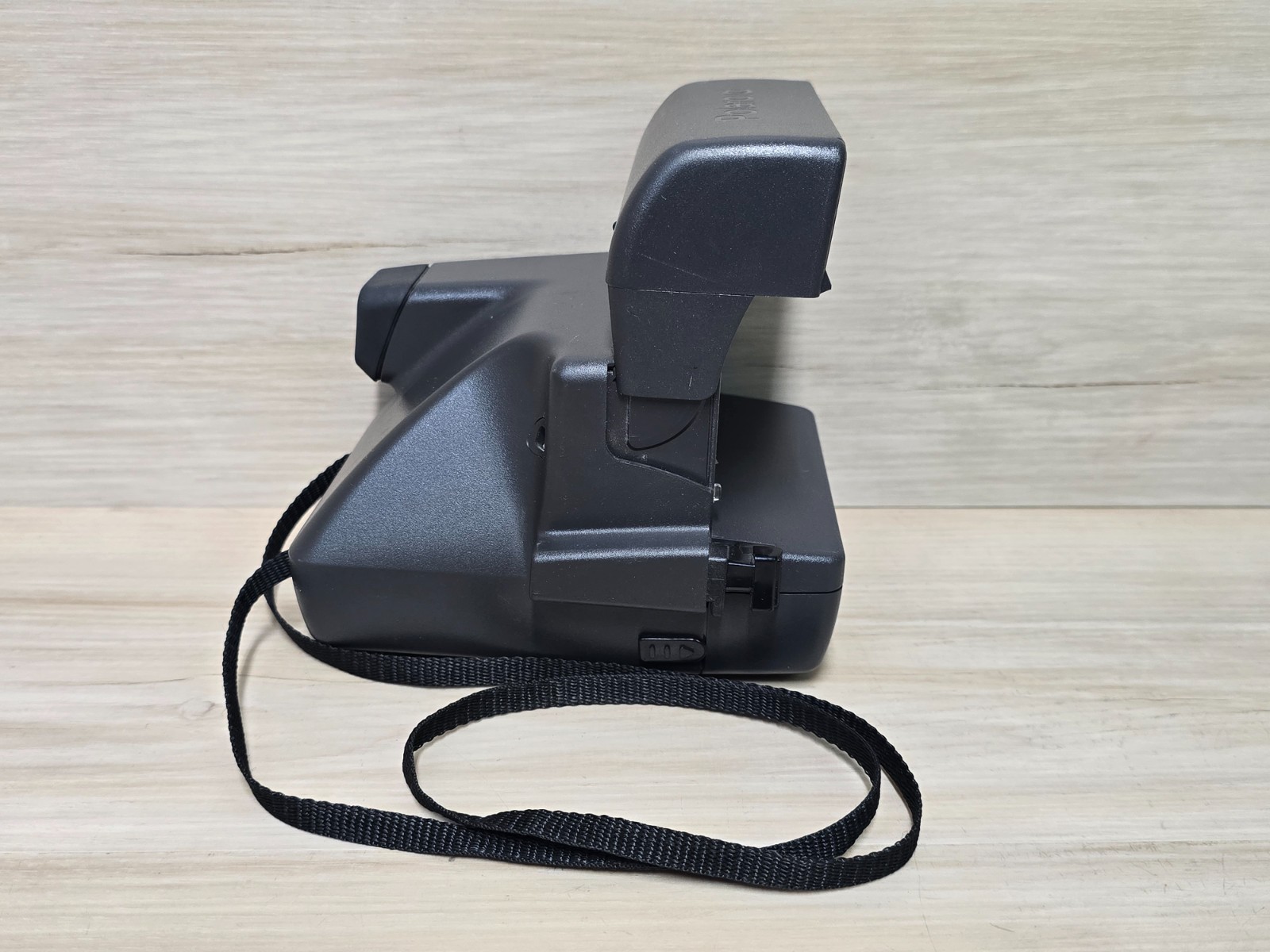 Polaroid One Step Camera With Built in Flash 600 Film