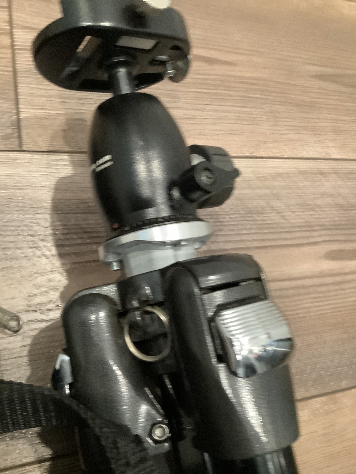 Dynatran Model AT-858B Professional Series Tripod EUC condition