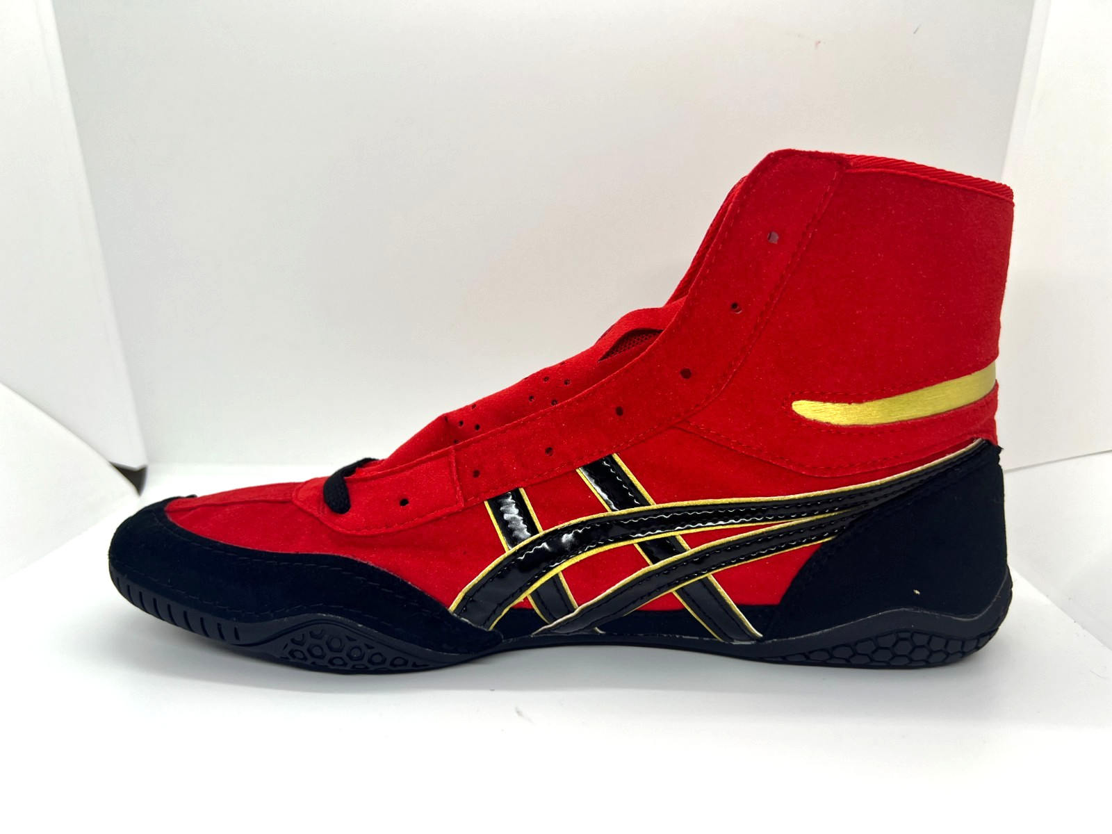asics Boxing Wrestling Shoes Red and Black Gold 1083A001 NEW EX-EO TWR900