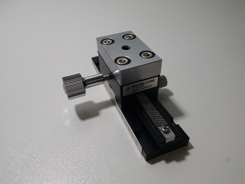 MISUMI XLWG100 High Precision X-Axis Dovetail Slide, Rack & Pinion-Long