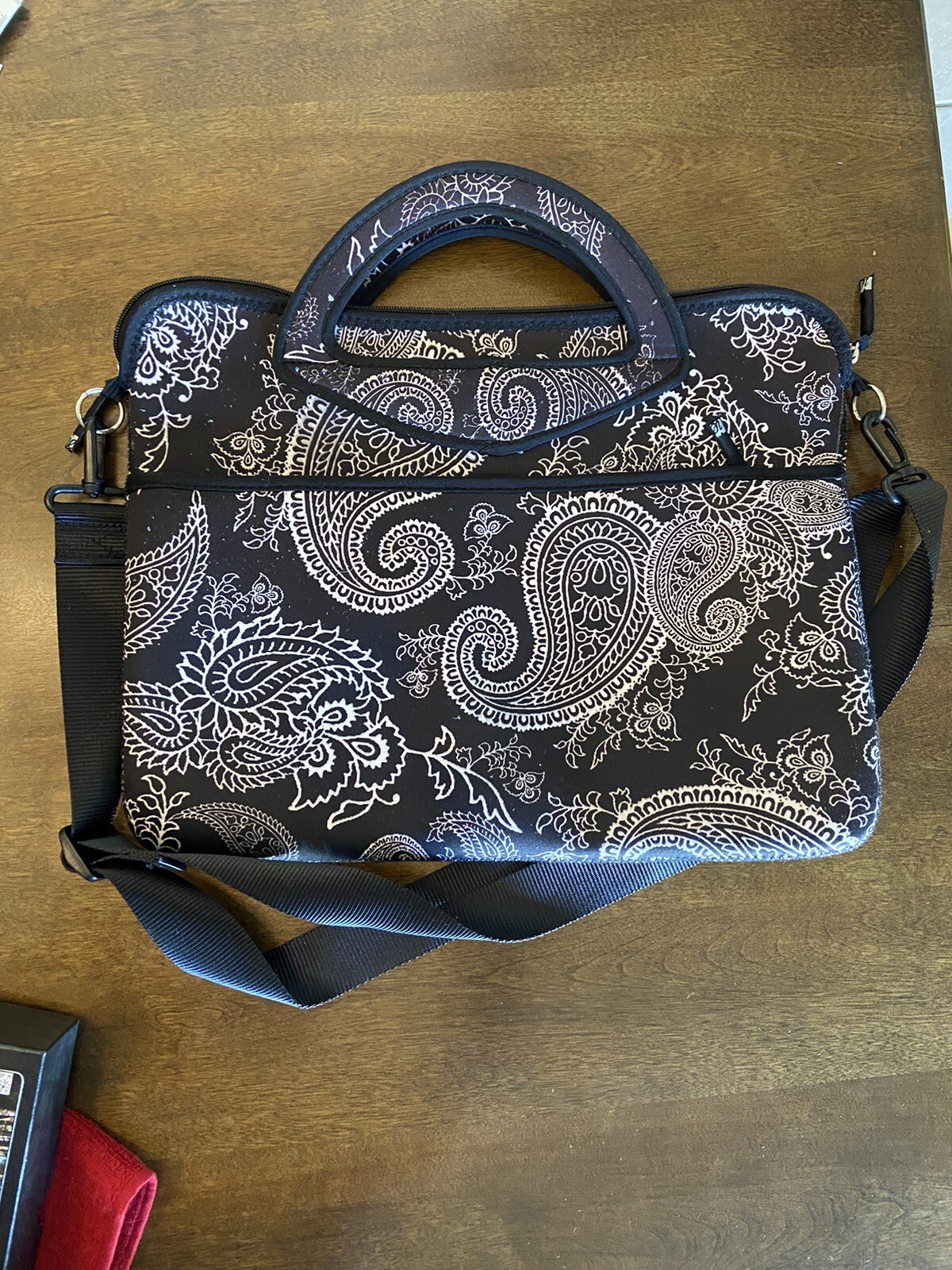 ie brand Neoprene Laptop Messenger bag removable strap black white paisley