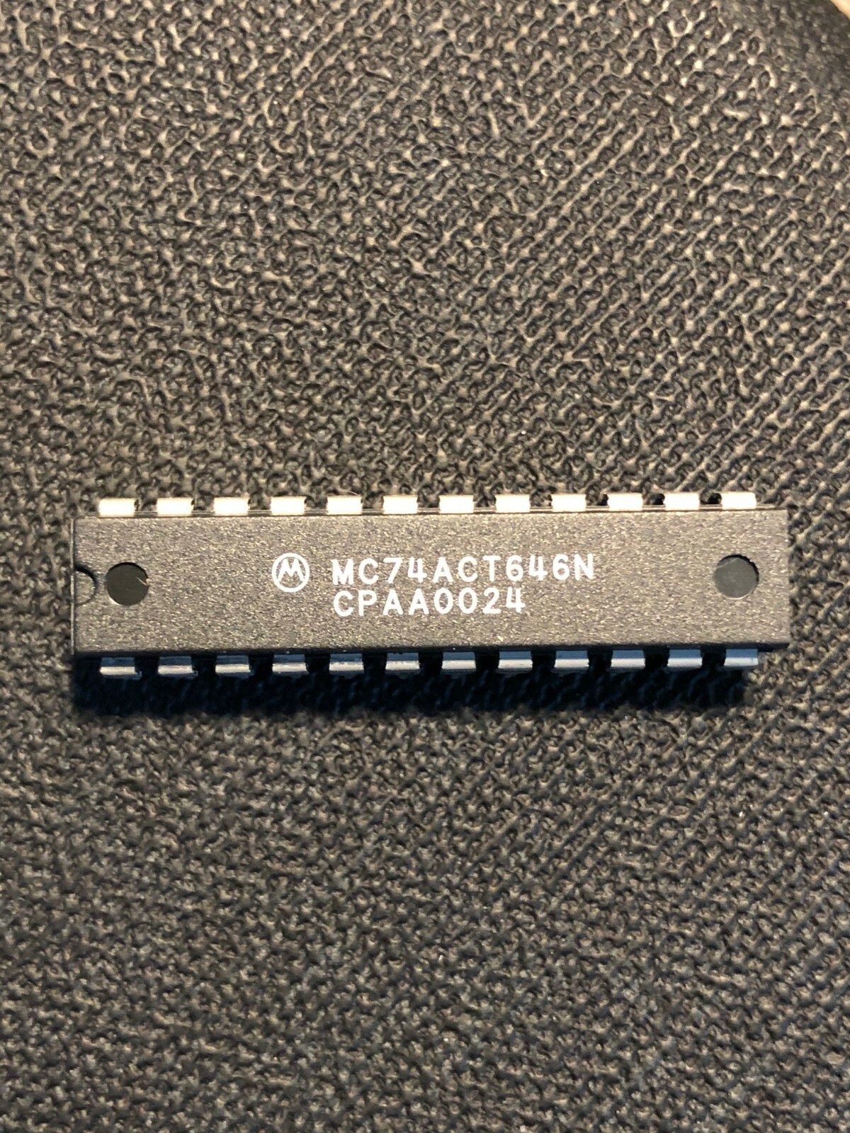 10 pcs Bus Transceiver IC 74ACT646N 24-Pin Dip New MOTOROLA US FAST SHIP!!