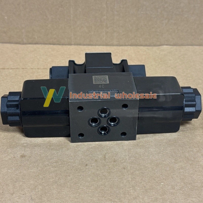 1PCS Daikin KSO-G02-4CA-30-EN KSO Series Hydraulic Directional Valve