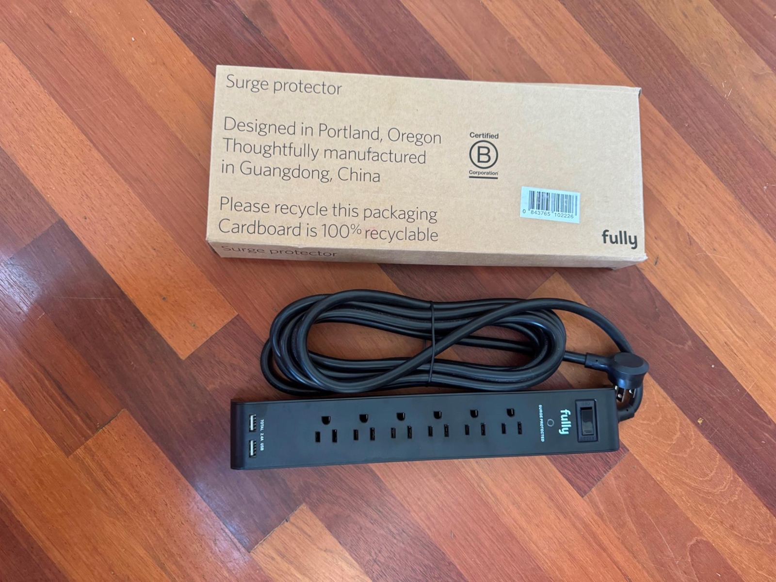Fully 6 Outlet Surge Protecter Plus 2 USB Power Out Ports