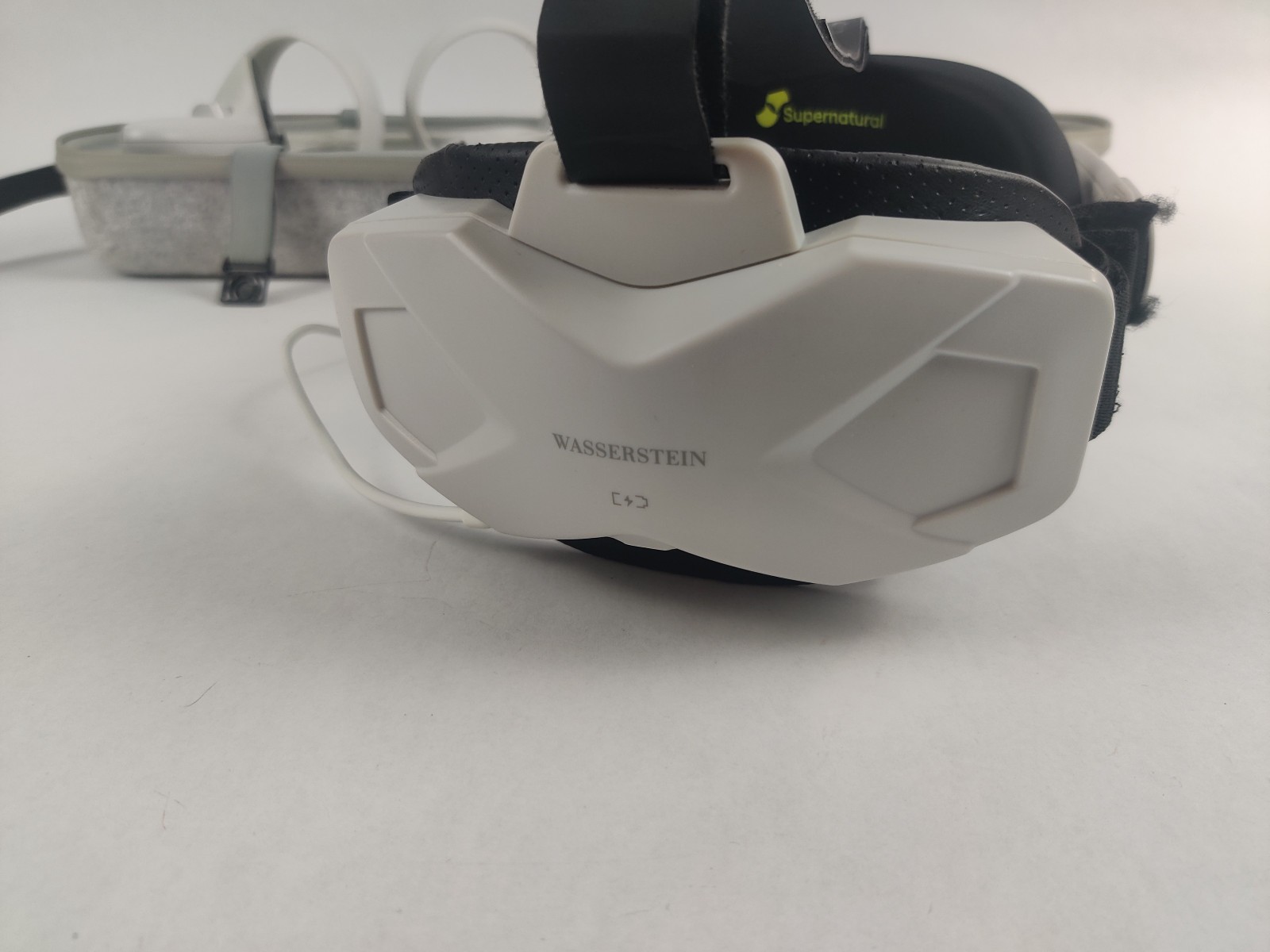 Oculus Quest 2 VR Headset 128GB 2 Controllers w/ Carrying Case - Tested