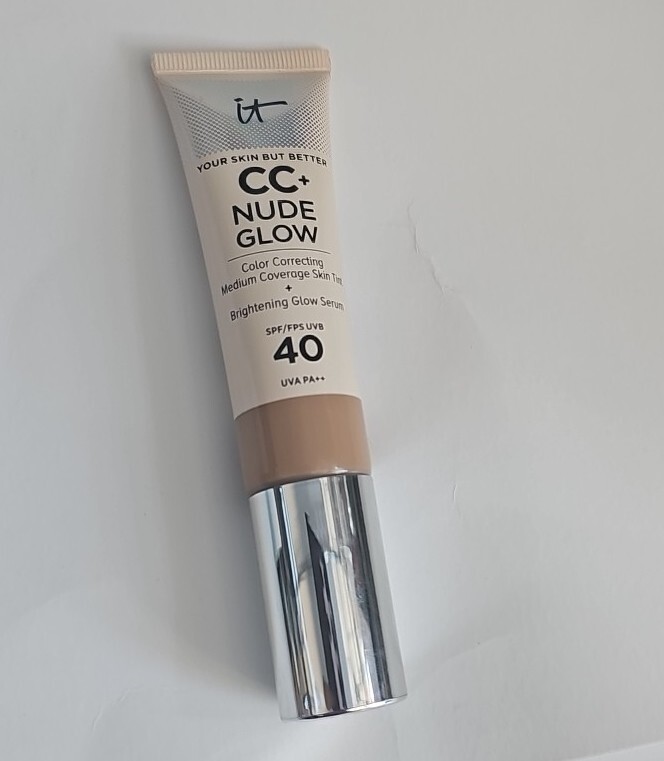 IT Cosmetics CC+ Nude Glow SPF 40 Foundation – 1.08 fl oz, Tan