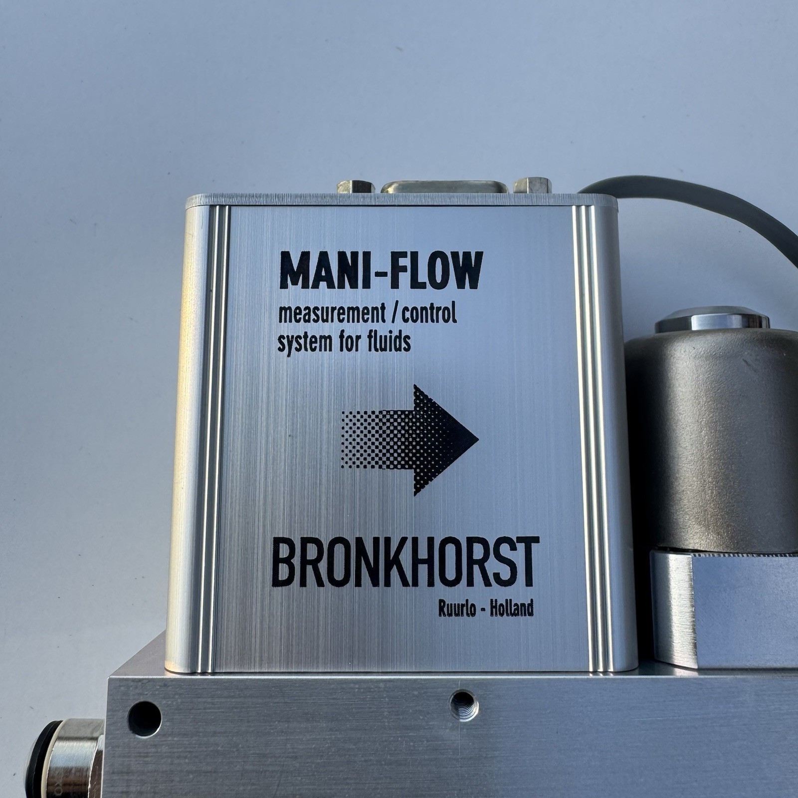 Bronkhorst THE-002F Mani-Flow Mass Flow Controller 200 ml/min N2 24V