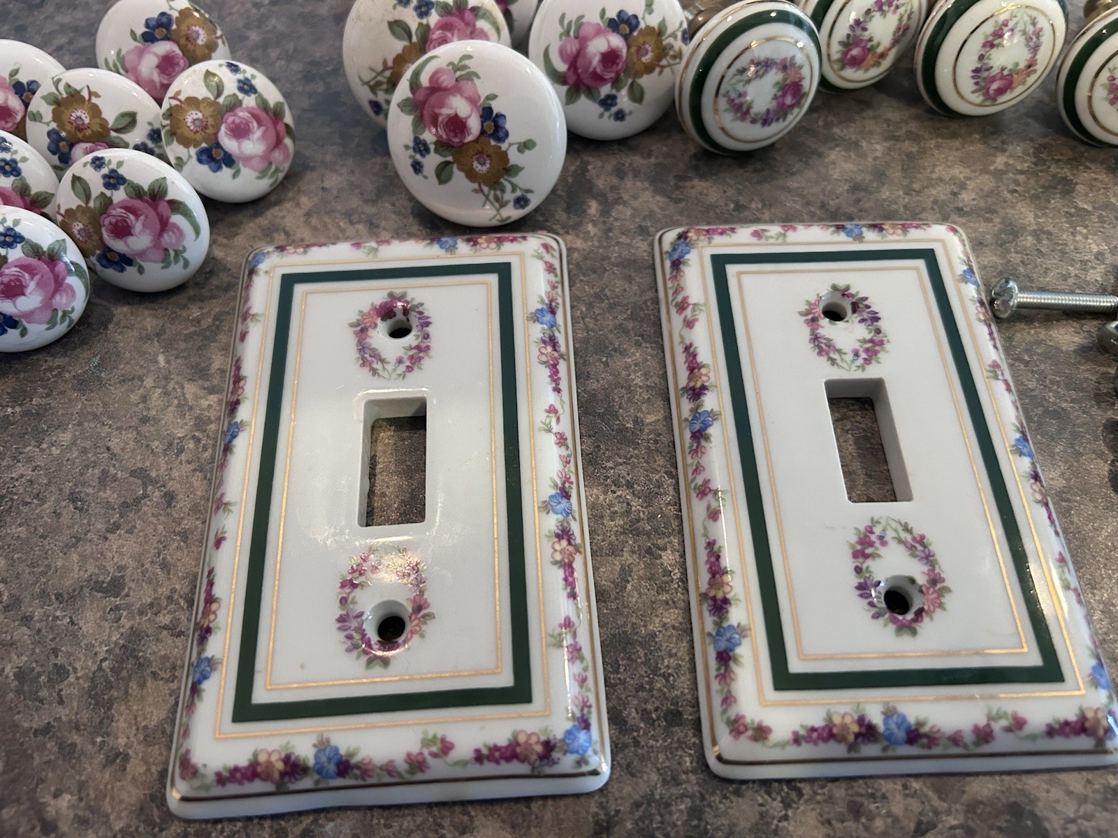 VTG Single Light Switch 2 Plates & 12 drawer Knobs 2 Plates Ceramic Floral NICE