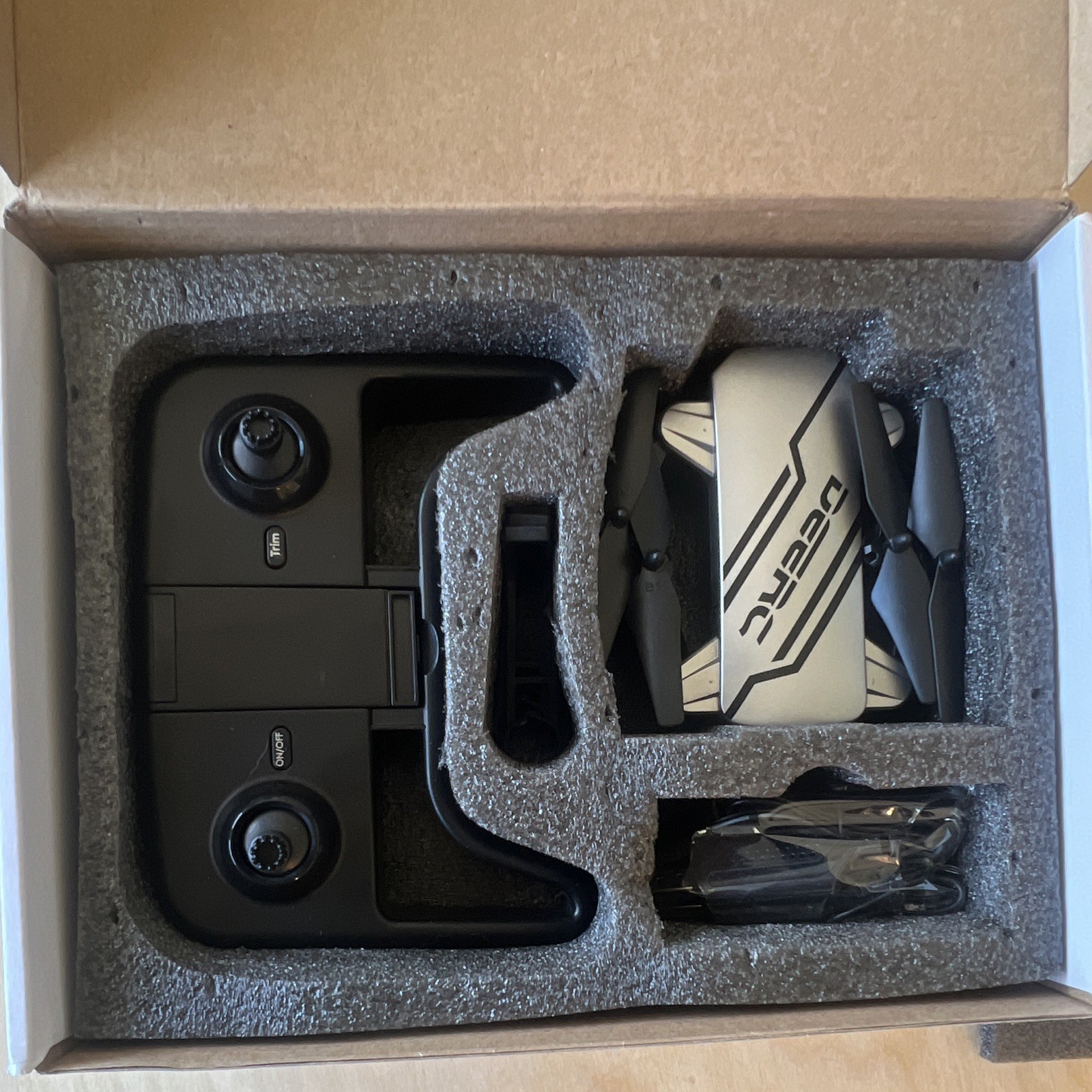DEERC D20 Foldable Mini Quadcopter Drone Silver HD Camera 360° Flip