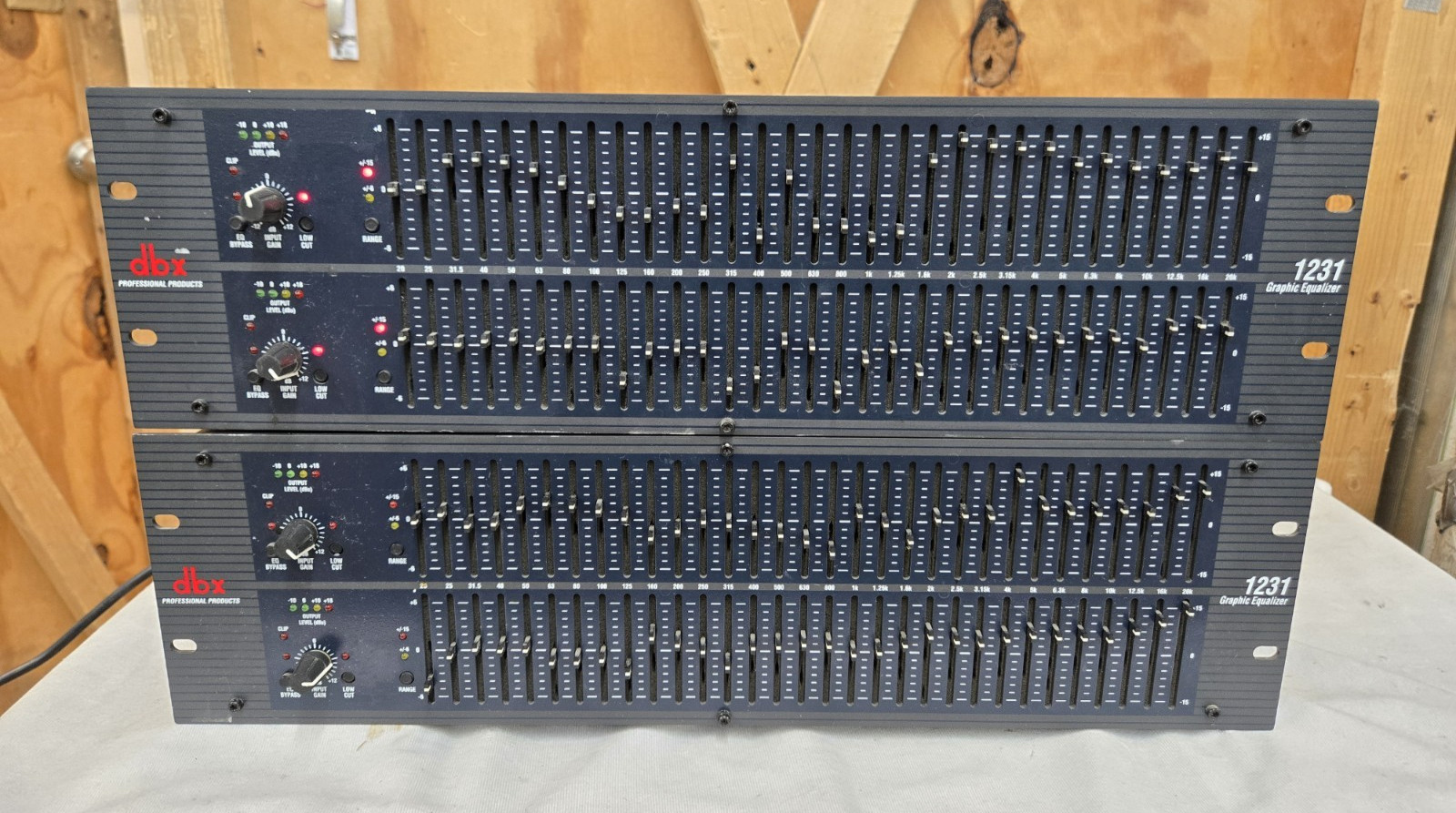 dbx 1231 Stereo Dual 31 Band Graphic EQ Equalizer - Tested & Working - ONE