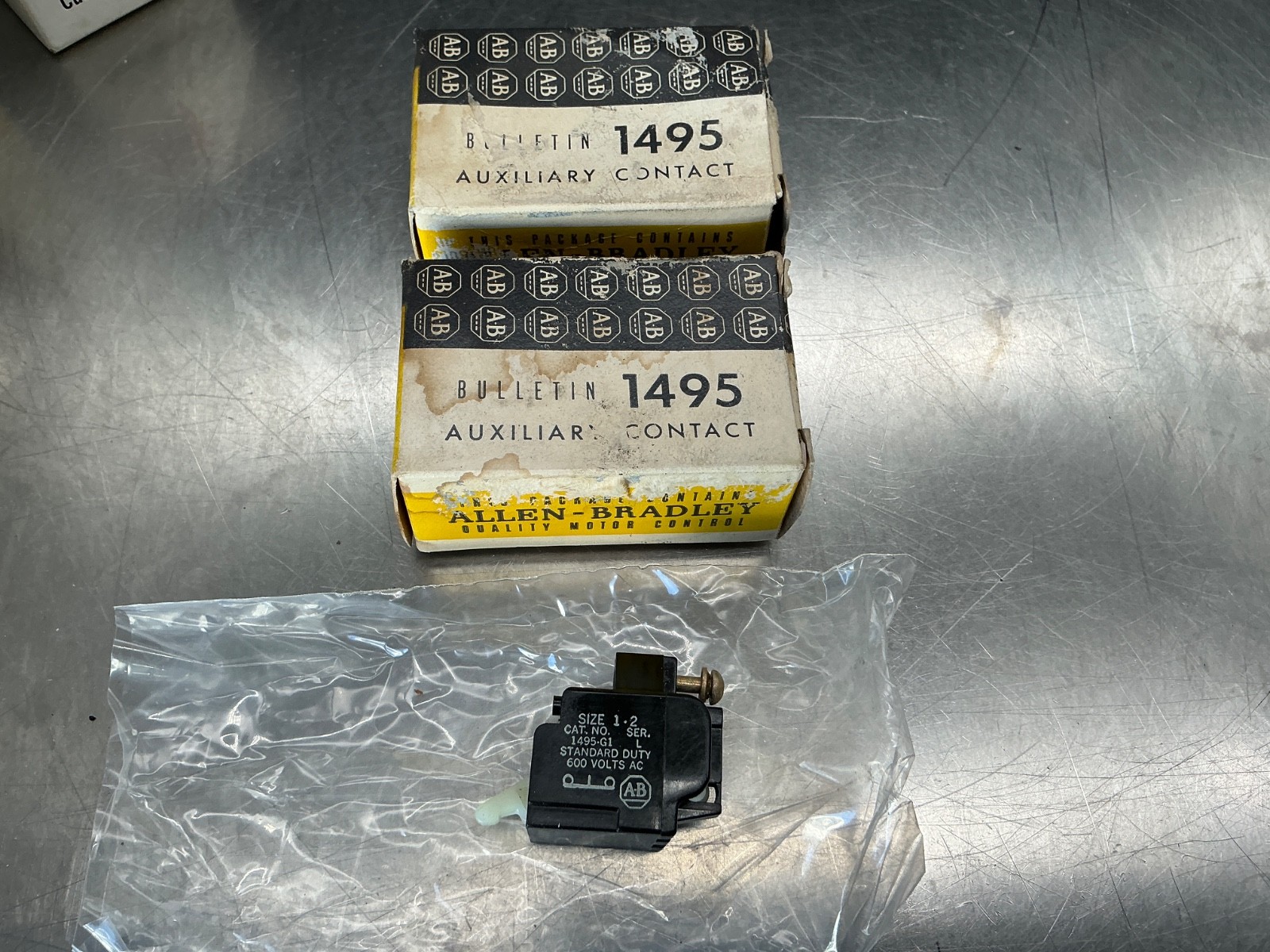 (2) Allen-Bradley 1495-G1  Auxiliary Contact