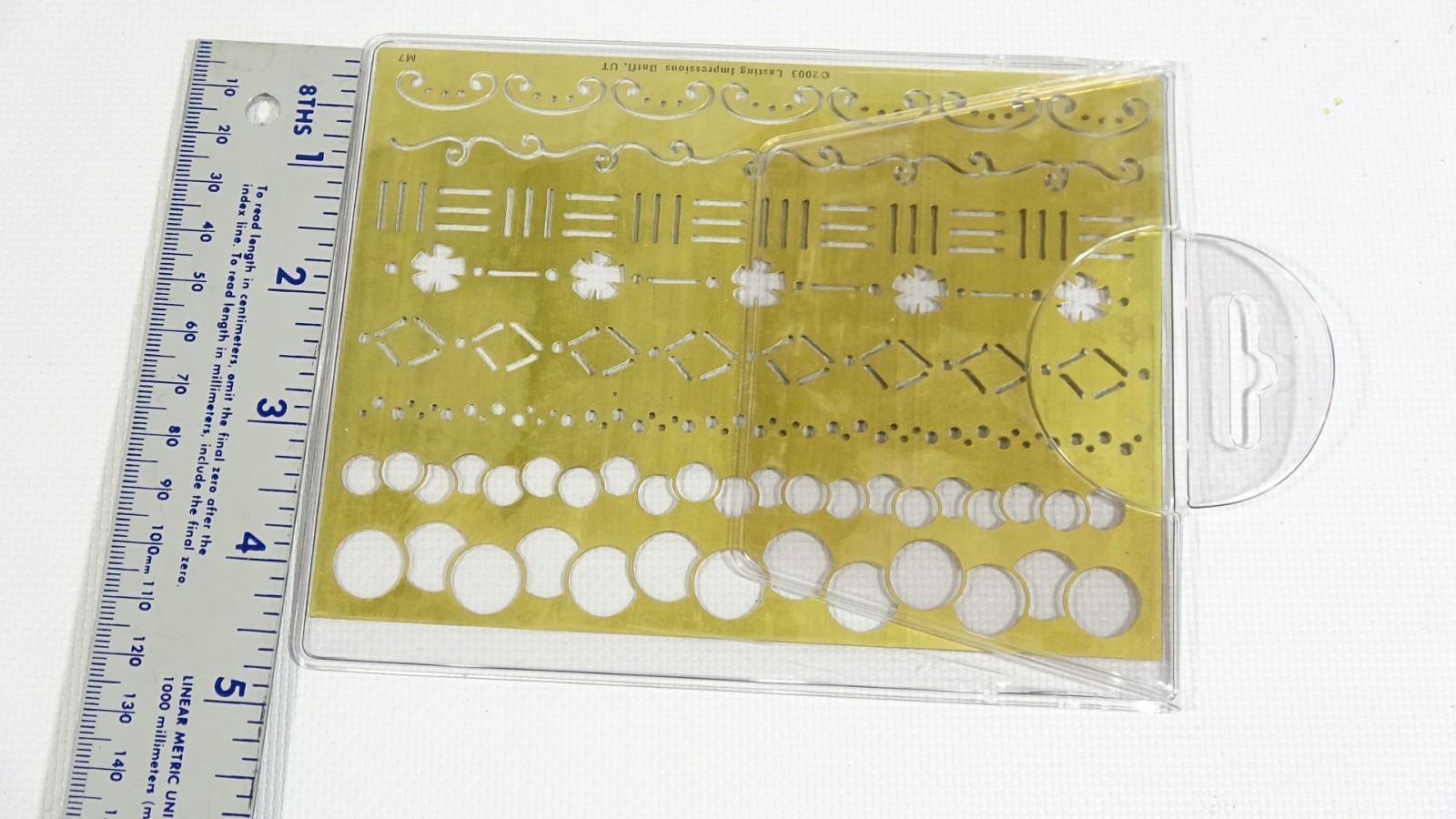Borders & Edges - Lasting Impressions Embossing Stencil Template M7 - 2003
