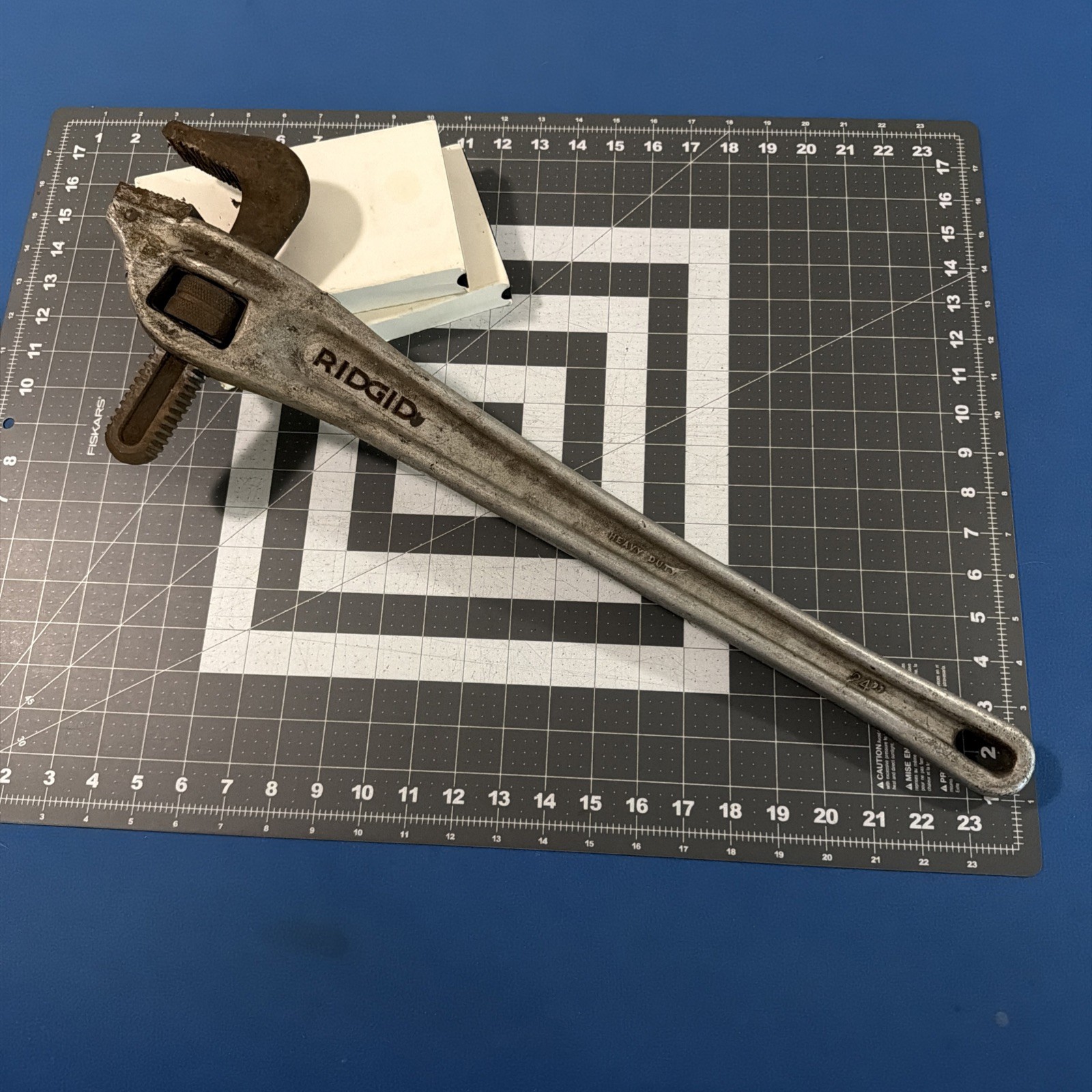 The Ridge Tool Co 24” Aluminum Pipe Wrench Straight RIDGID Elyria , Ohio USA