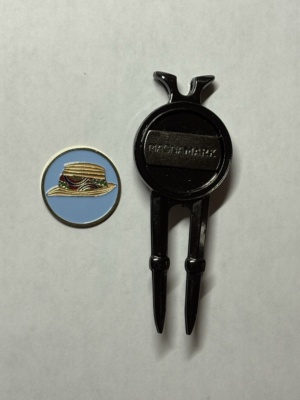 The Greenbrier Sporting Club 'The Snead' Divot Tool & 1" Coin Style Golf Marker