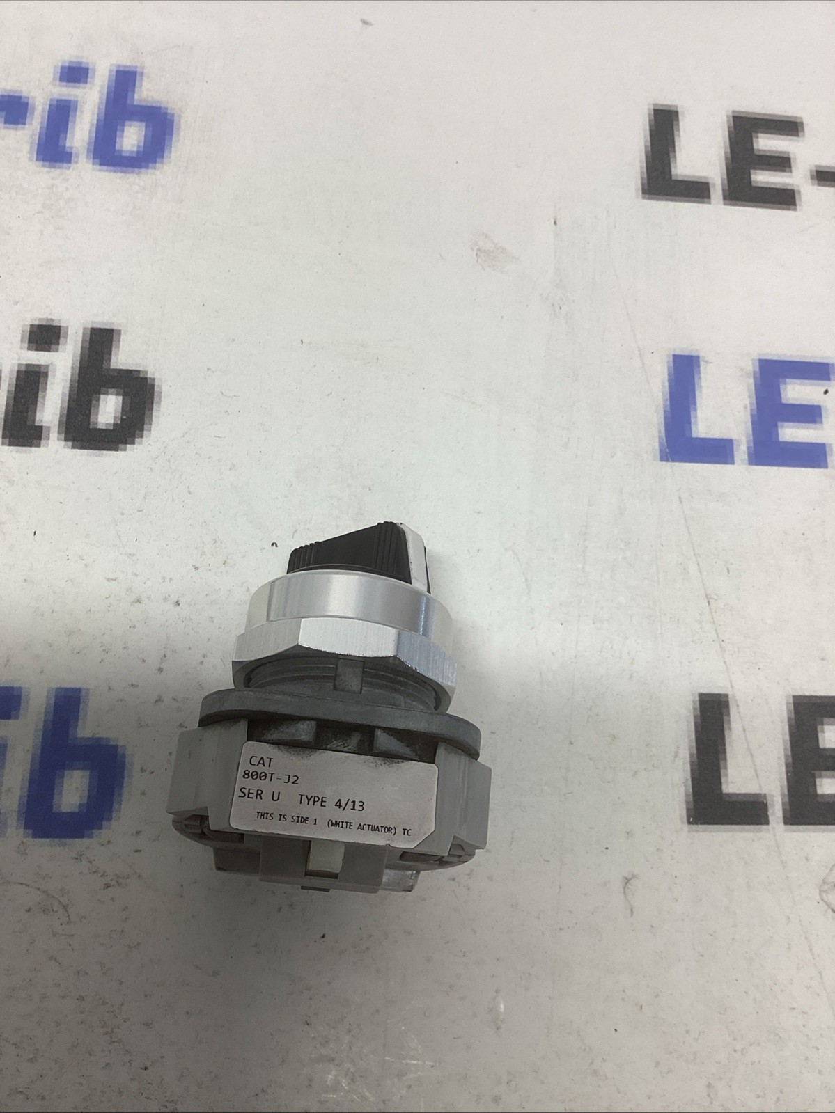 Allen-Bradley 800TJ2 30mm Selector Switch K-125