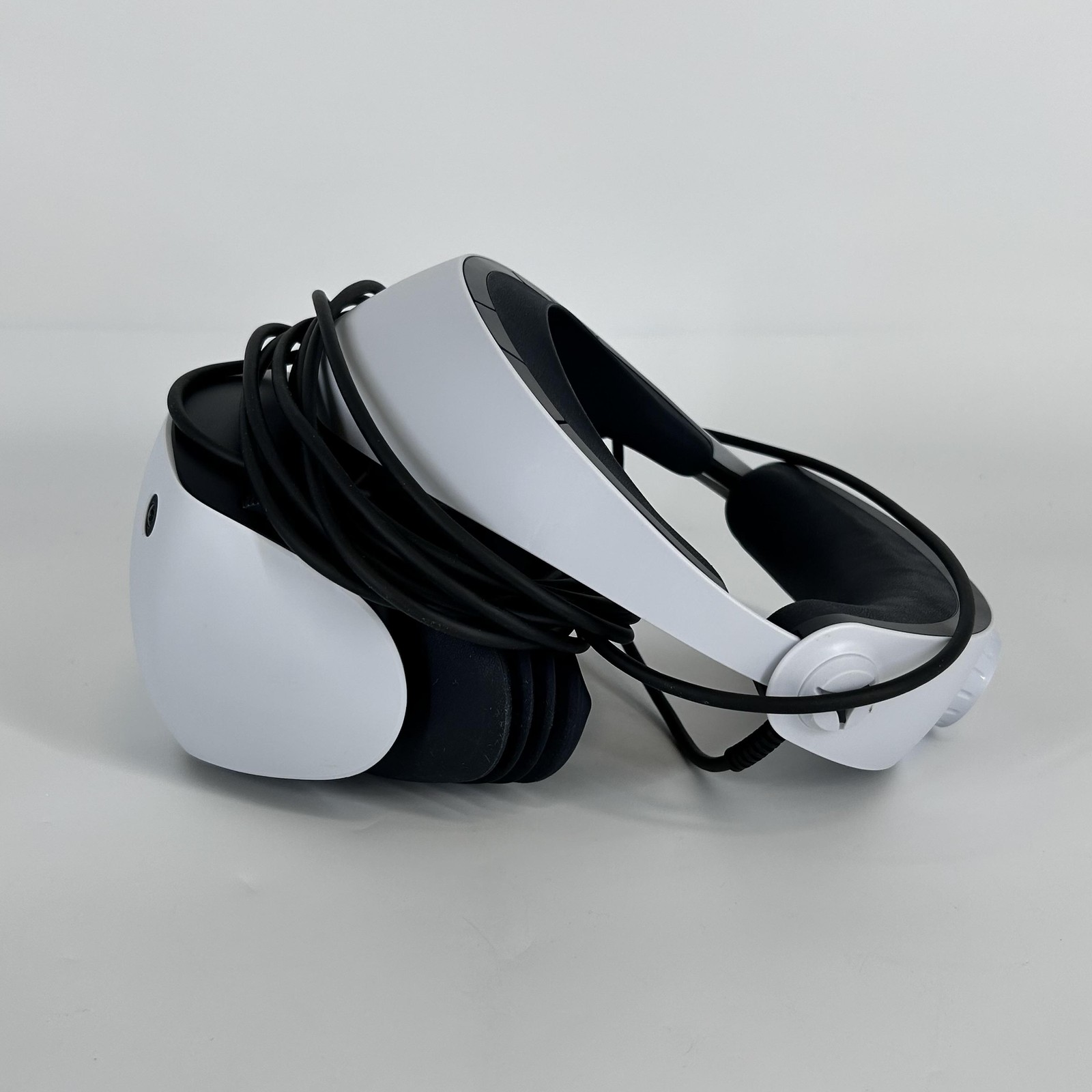 Sony Playstation VR 2 VR Headset w/ Headphones - Right Controller Non-Functional