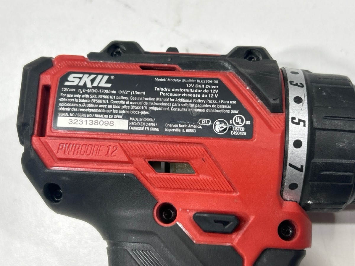SKIL 12V 5PC. DRILL/FLASHLIGHT/MULTITOOL (P13012374)