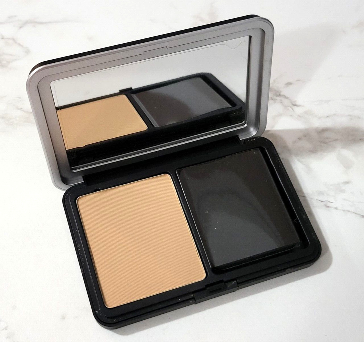 Make Up For Ever Matte Velvet Skin Blurring Foundation - Y415 - Almond
