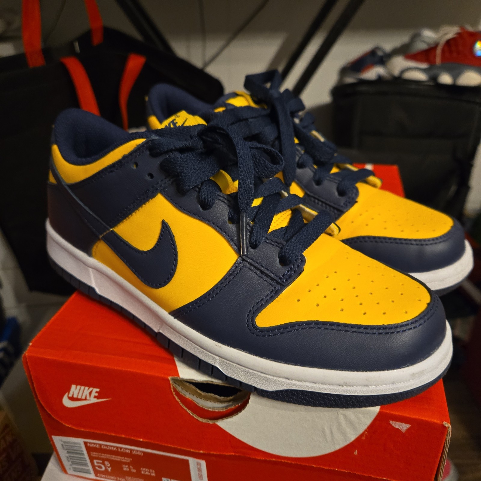 Nike Dunk Low (GS) Varsity Maze/Midnight Navy 'Michigan' Sz 5.5y / 7w