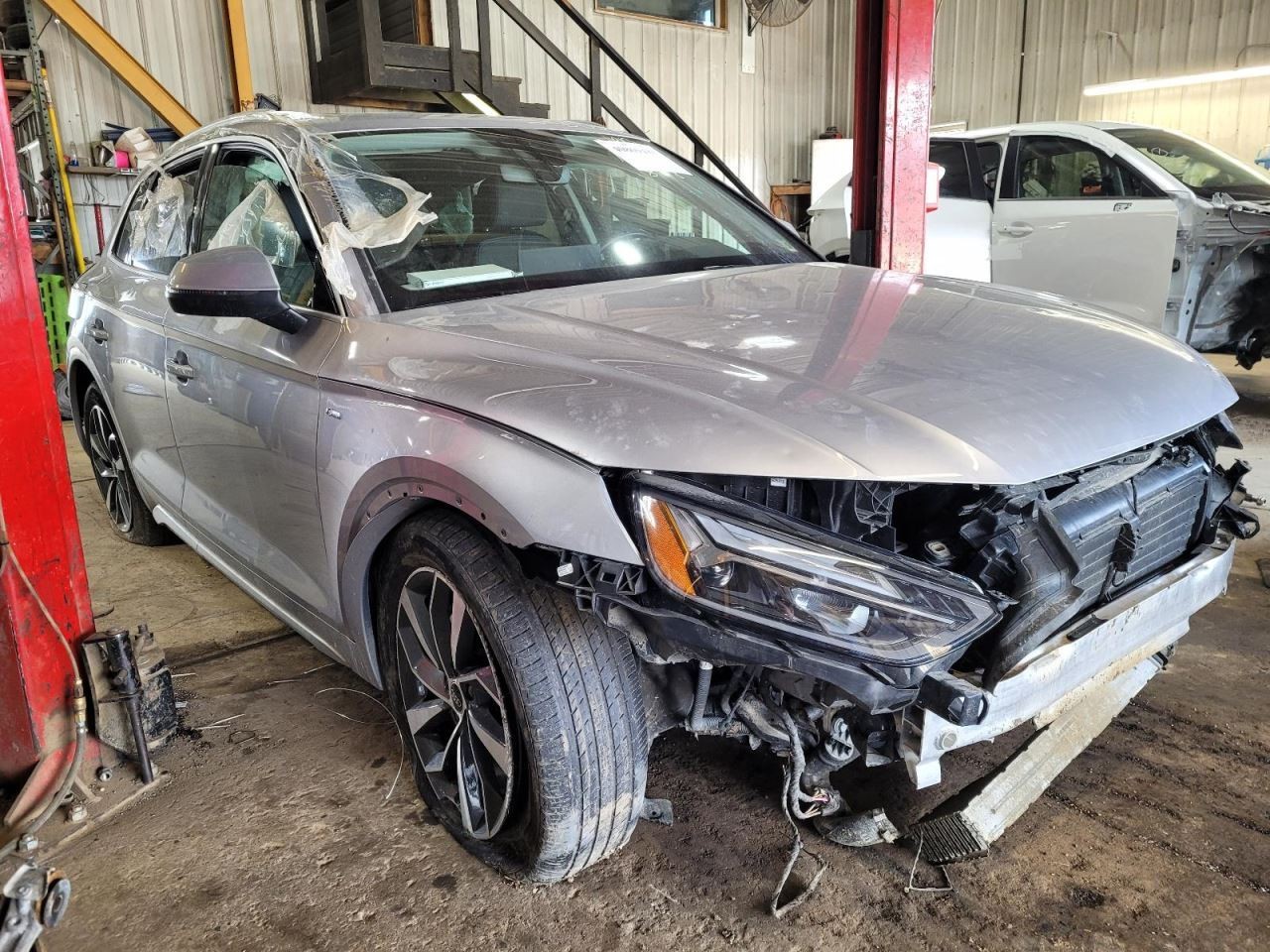 (LOCAL PICKUP ONLY) Driver Left Front Knee Coil Spring Suspension Fits 18-23 AUD