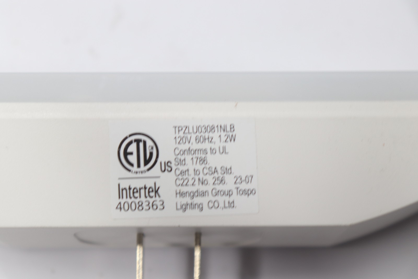 3-Light Level High Output Daylight Deluxe Plug-In LED white
