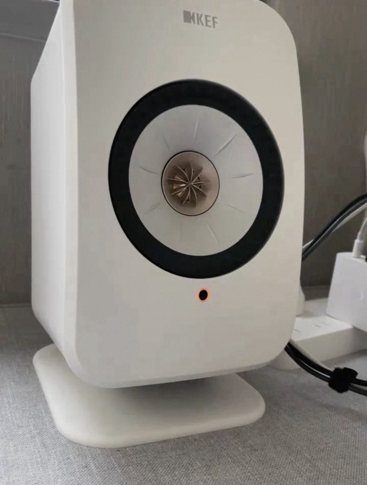 3D Printed Stands for KEF LSX I, II, & II LT - White