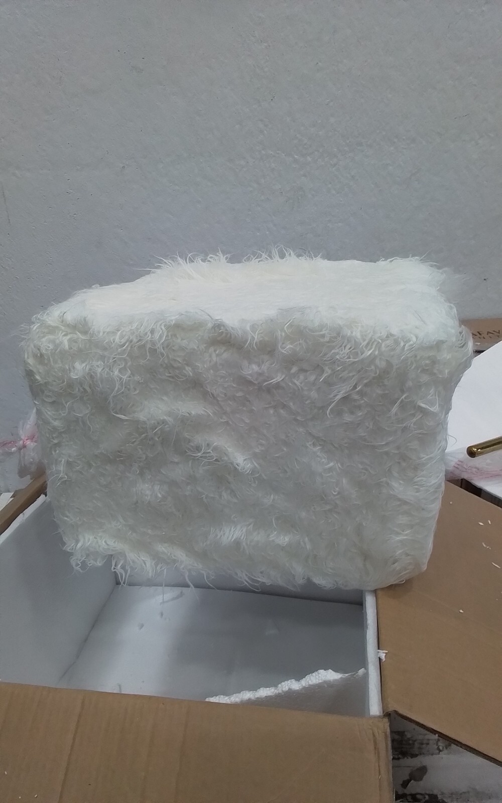 Safavieh MOMINA FAUX FUR SQUARE OTTOMAN, Reduced Price 2172743403 OTT6200A