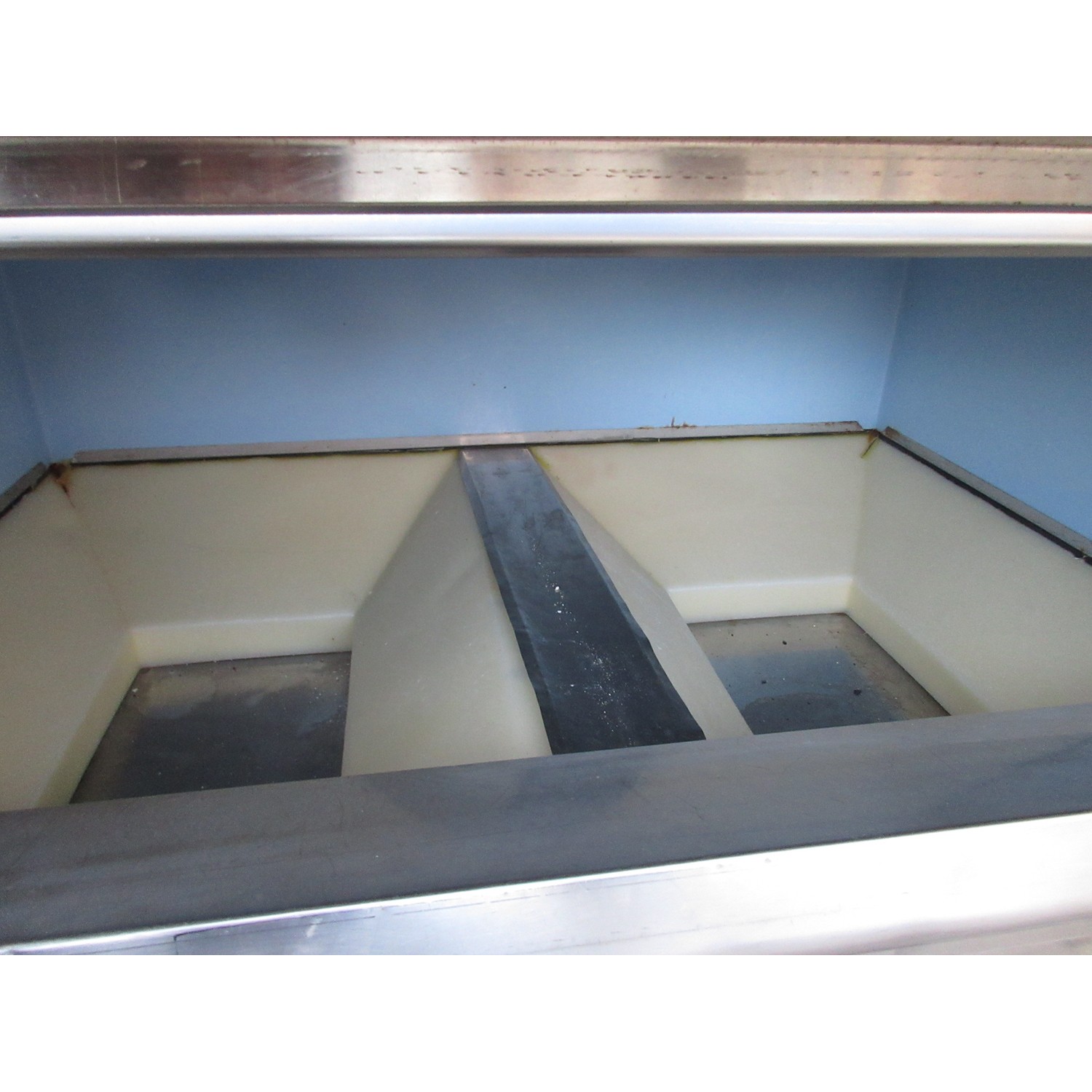 Howe 2000RL Ice Maker Flaker with Ice Storage