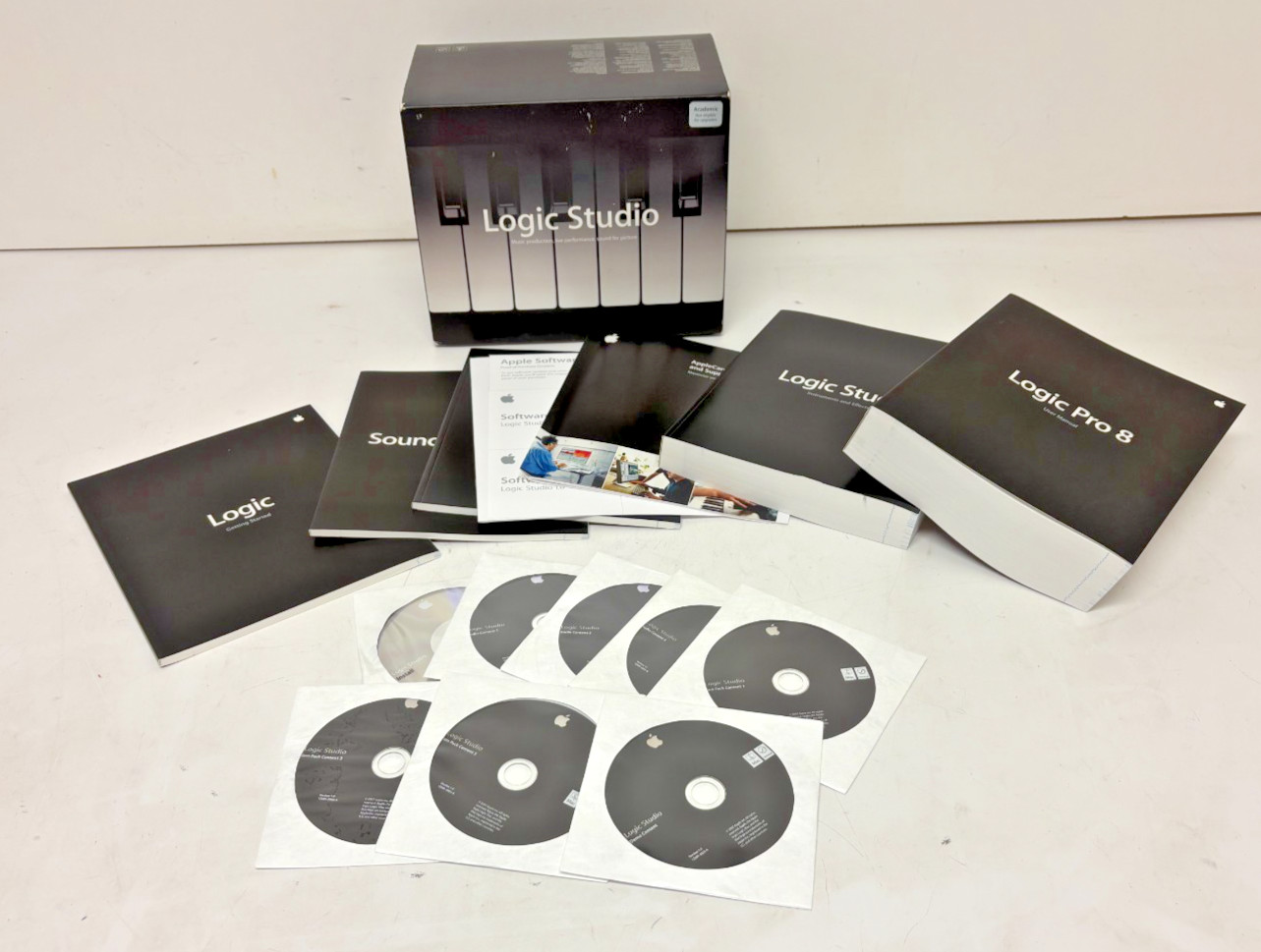 Apple Logic Studio Academic - Logic Studo/Pro 8 - MA802Z/A  COMPLETE GREAT