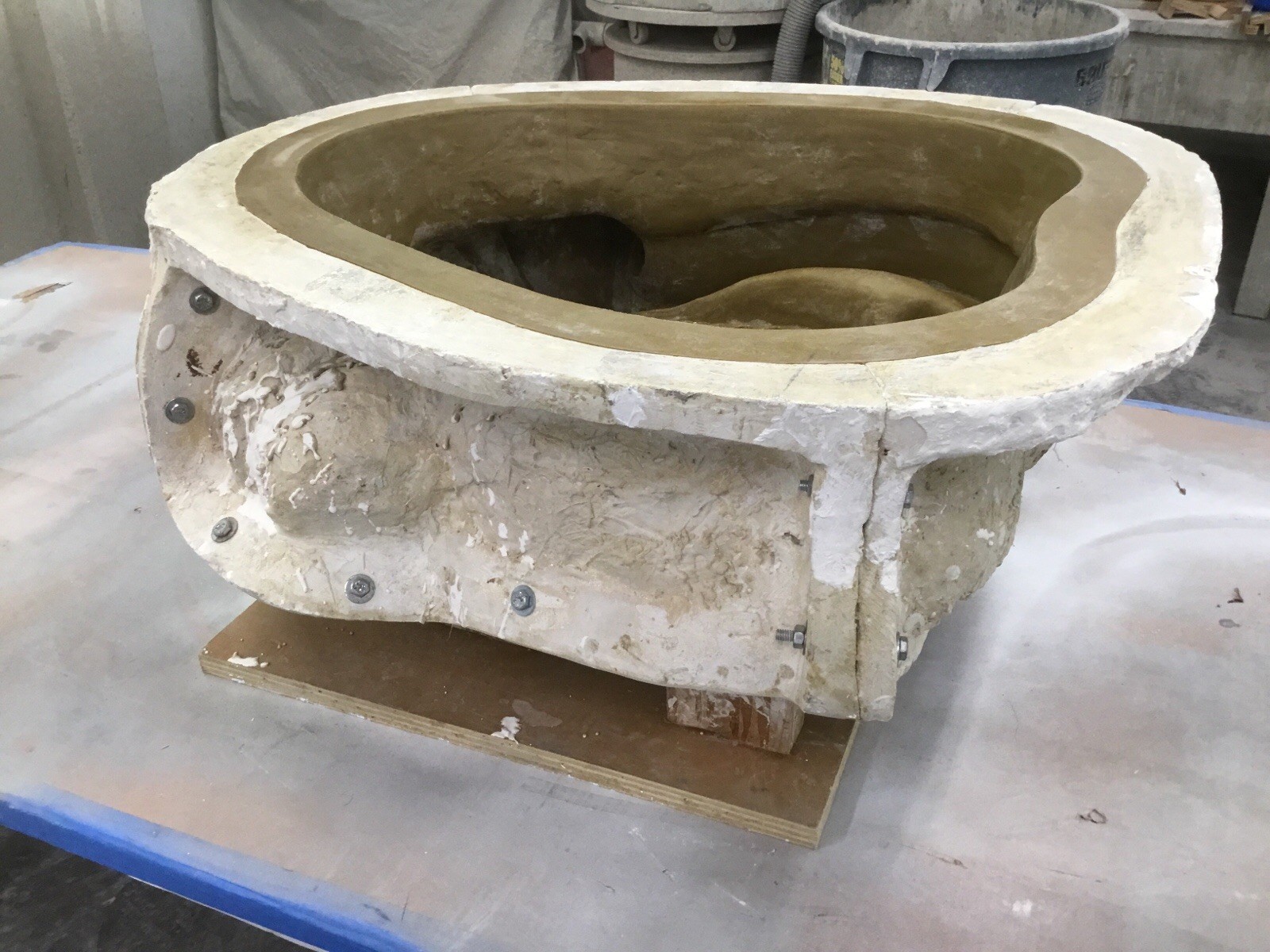 Architectural Shield Mold For Concrete And Plaster