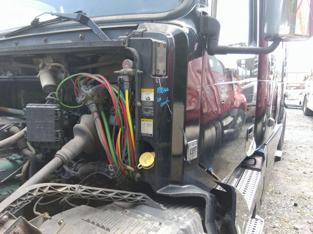 For 2012 VOLVO VNL COWL Left ,  MD