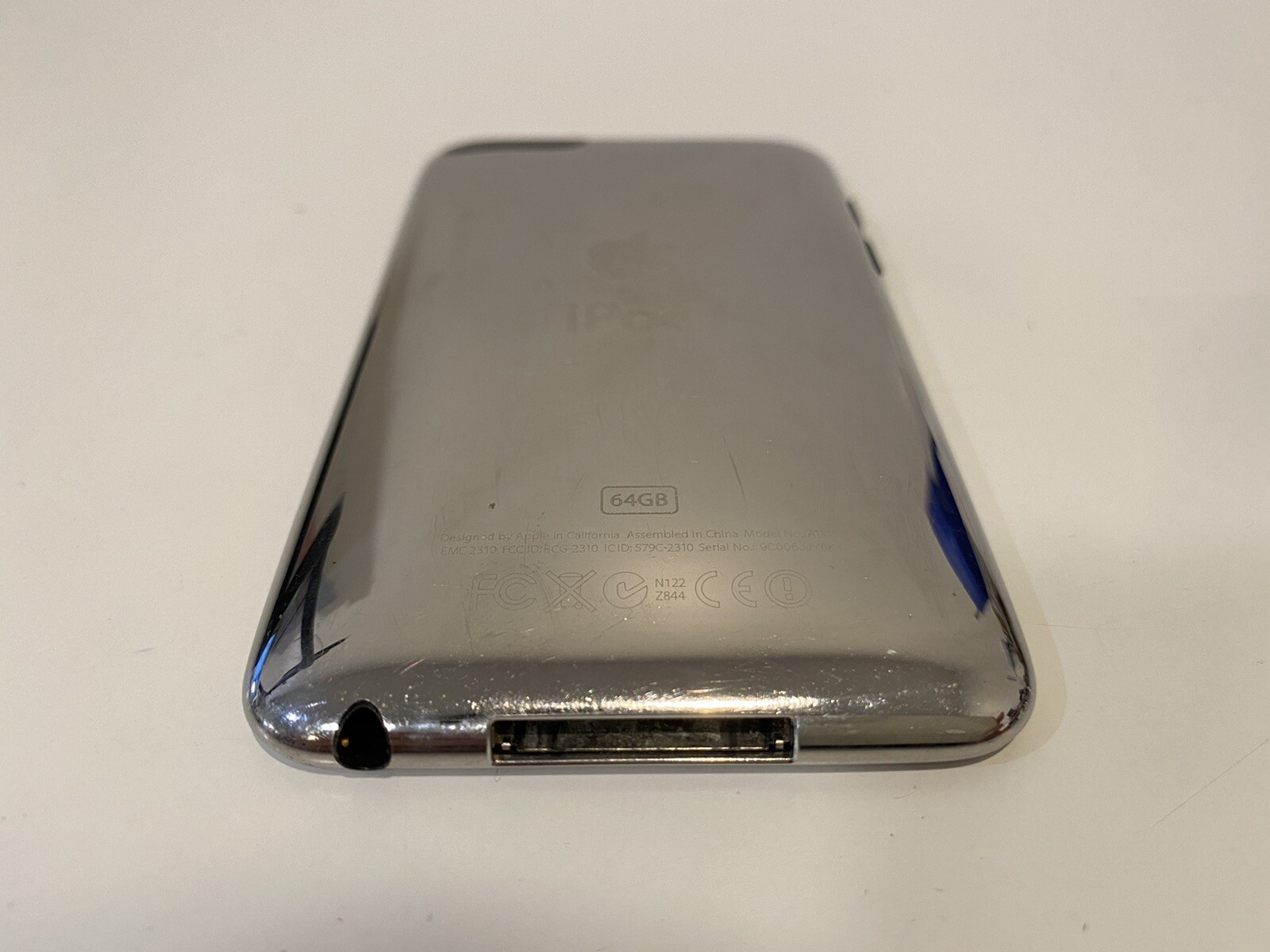 Apple iPod touch 3rd Generation Black (64 GB) Good Condition