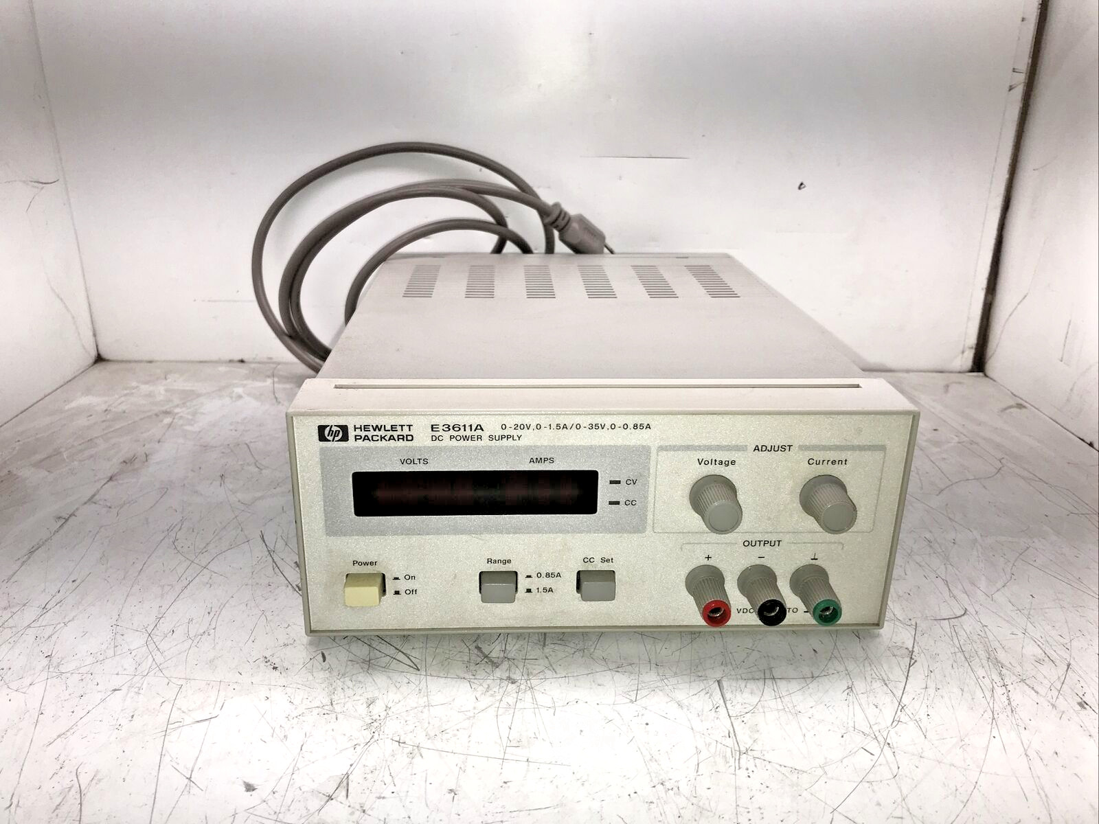 HP E3611A DC Power Supply 0-20V, 0-1.5A or 0-35V, 0-0.85A