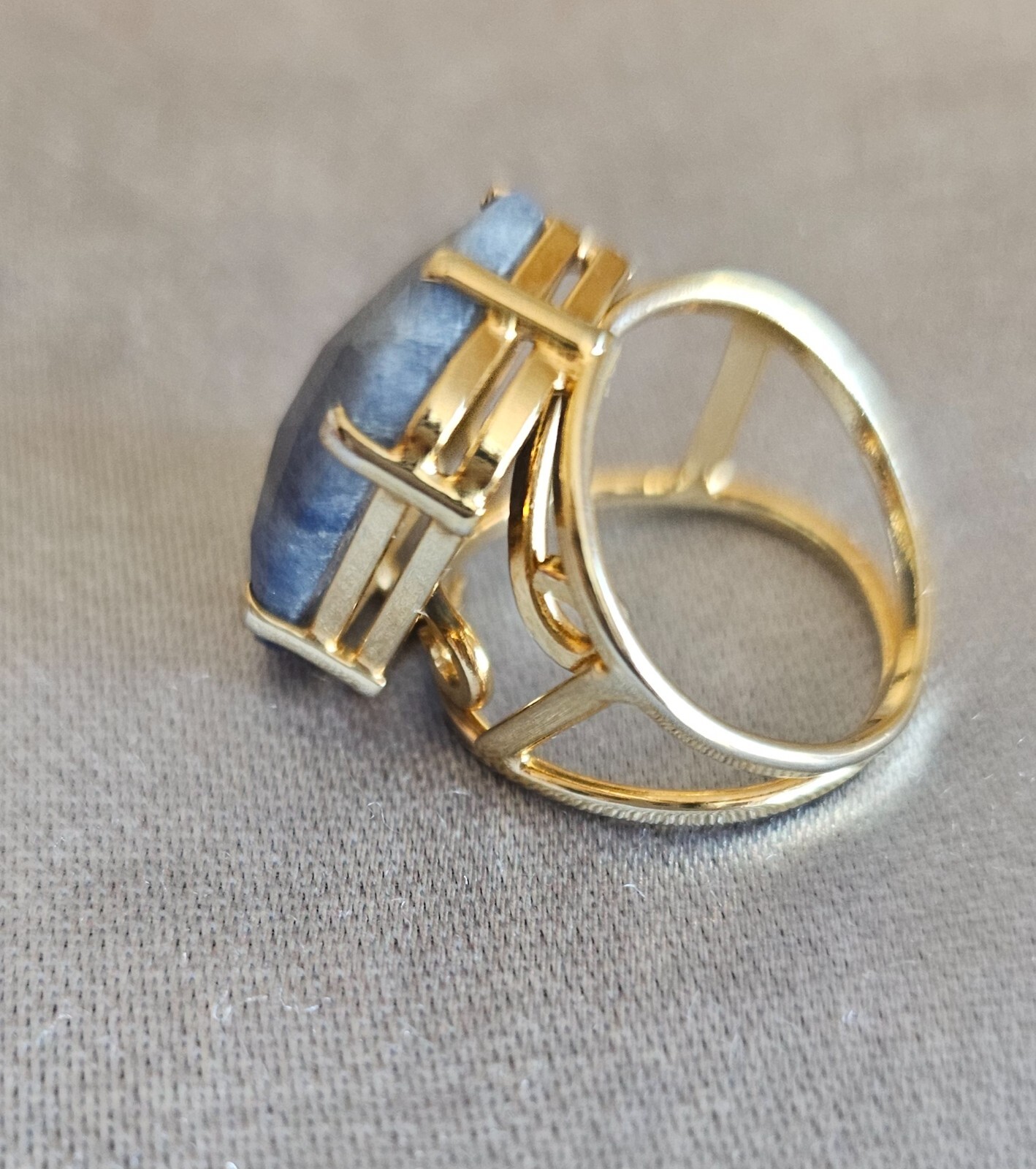 blue quartz crystal ring