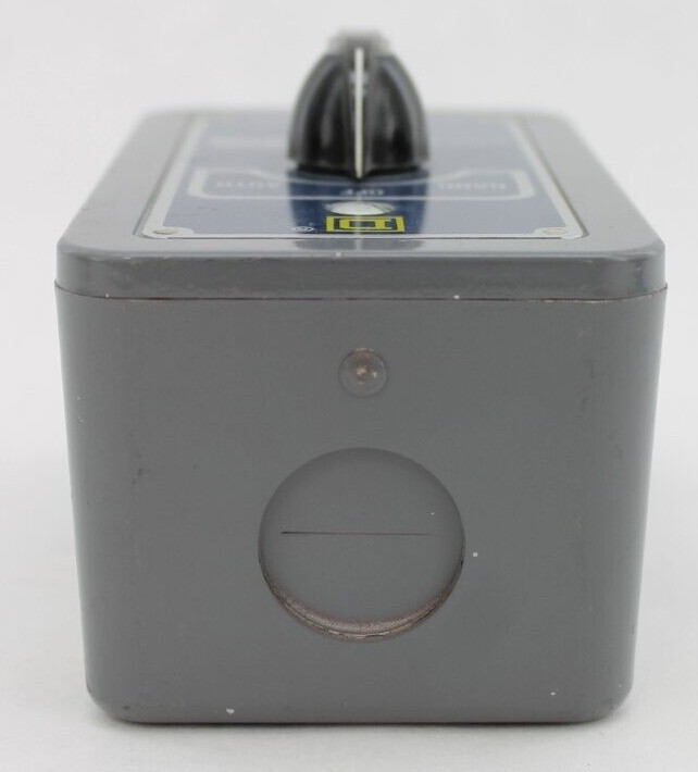 Square D Class 9001 Type C47 Enclosed Selector Switch