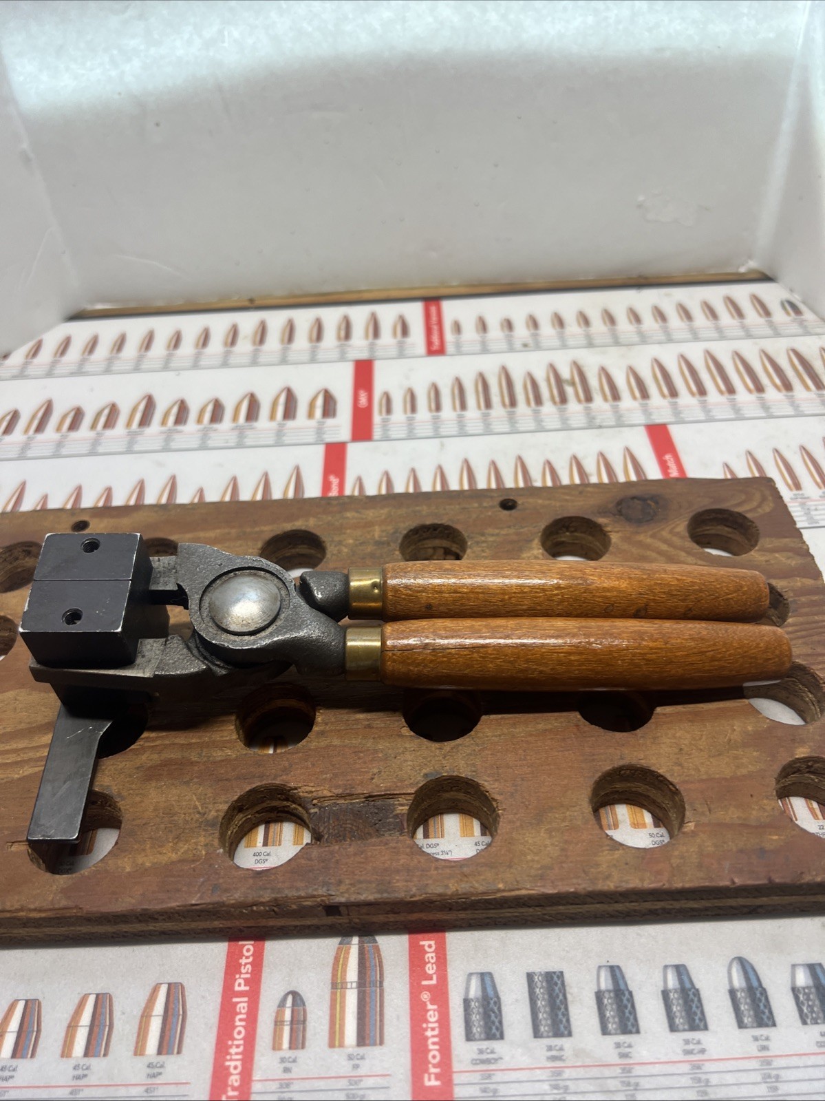 THOMPSON CENTER ARMS #898 45 CALIBER MAXI BALL T/C BULLET MOLD & HANDLES