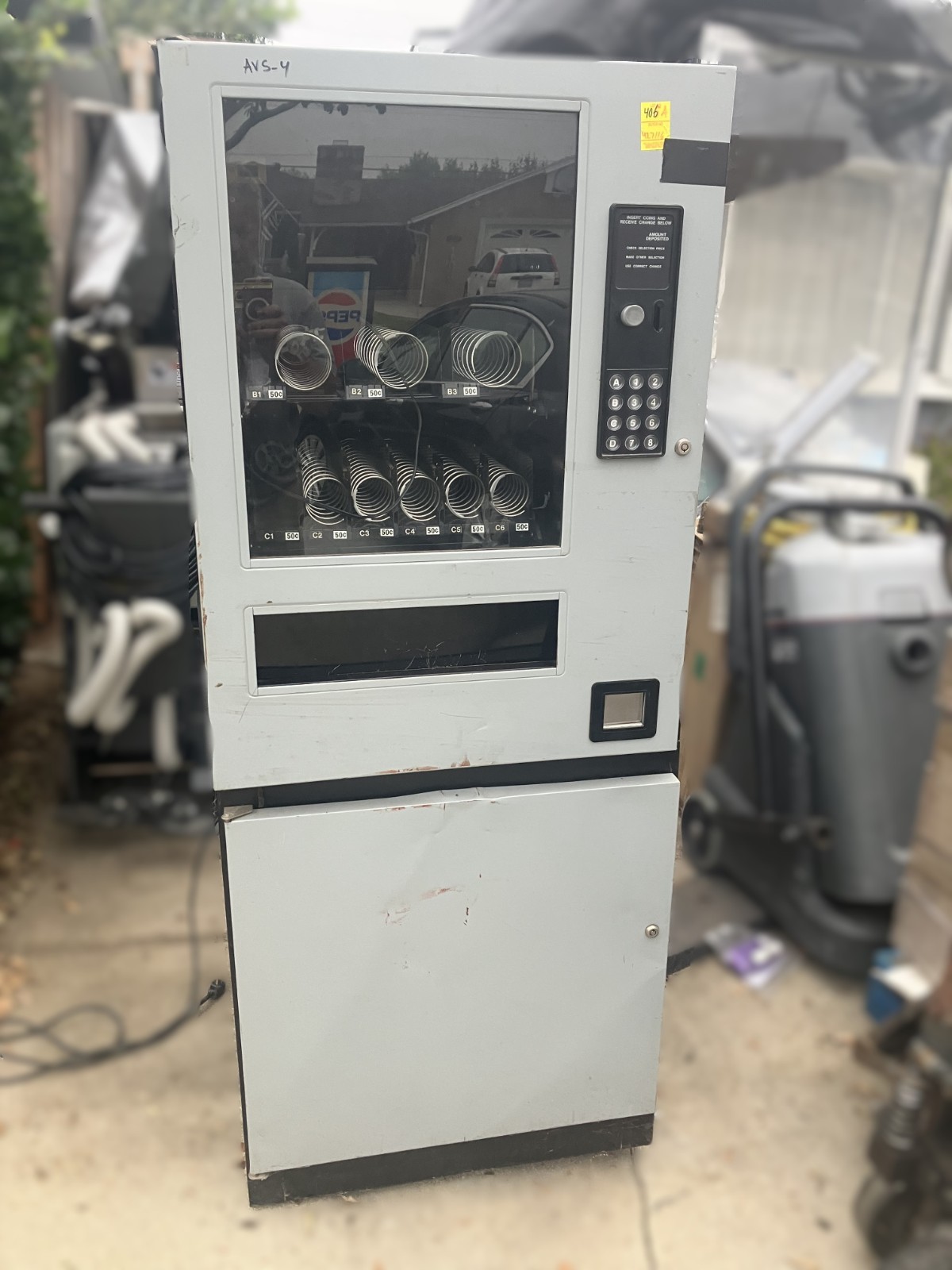 Automatic Products 7600 Snack Vending Machine