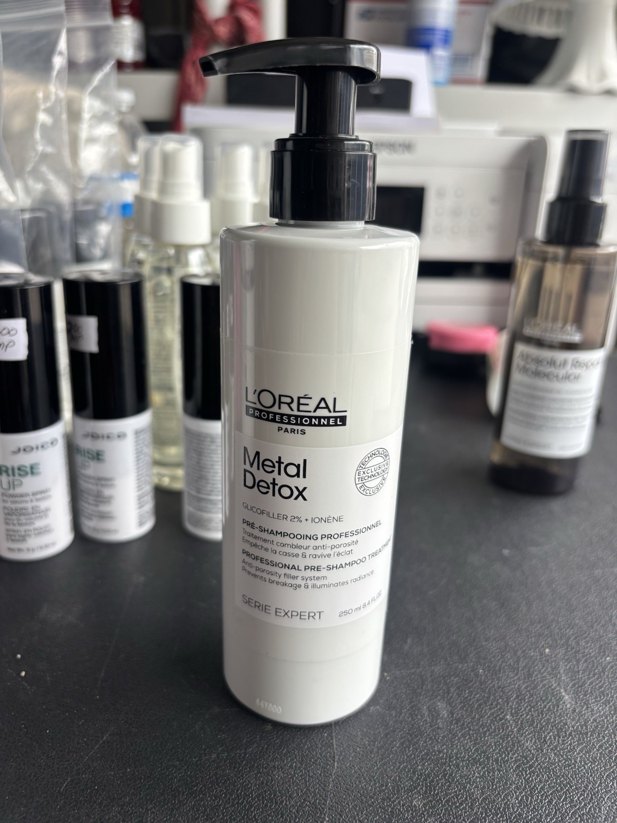 L'Oréal Professionnel Metal Detox Pre-Shampoo Treatment - 8.4 fl oz / 250 ml