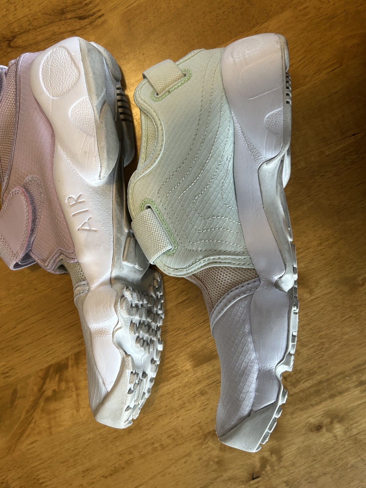 Nike Air Rift DV2926-300 Split Toe Tabi Sneakers Women US 9 Pastel Color Japan
