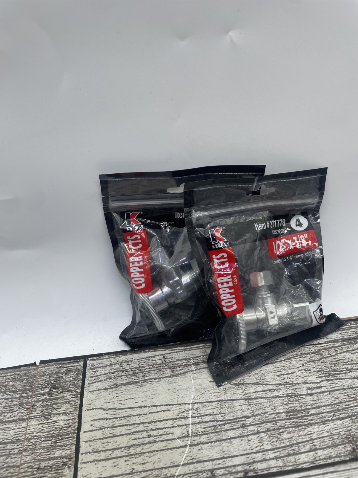 Keeney Cooper 1/2-in Compression x 3/8-in Compression Quarter Turn Angle Valve