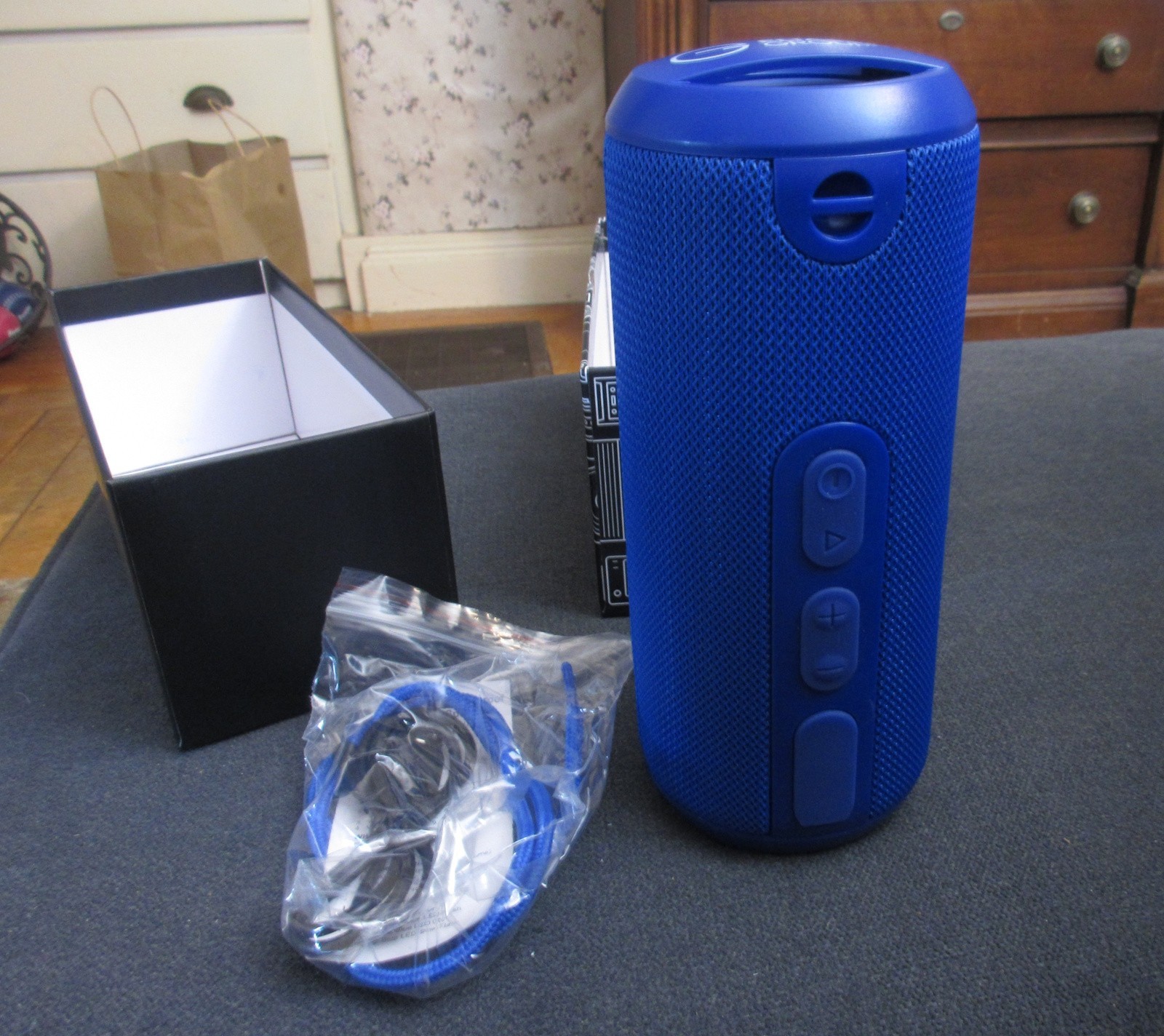 Leed's - Blue Saputo Bluetooth Speaker Promo for ELIASSEN Group - NEW w/ Box dxd