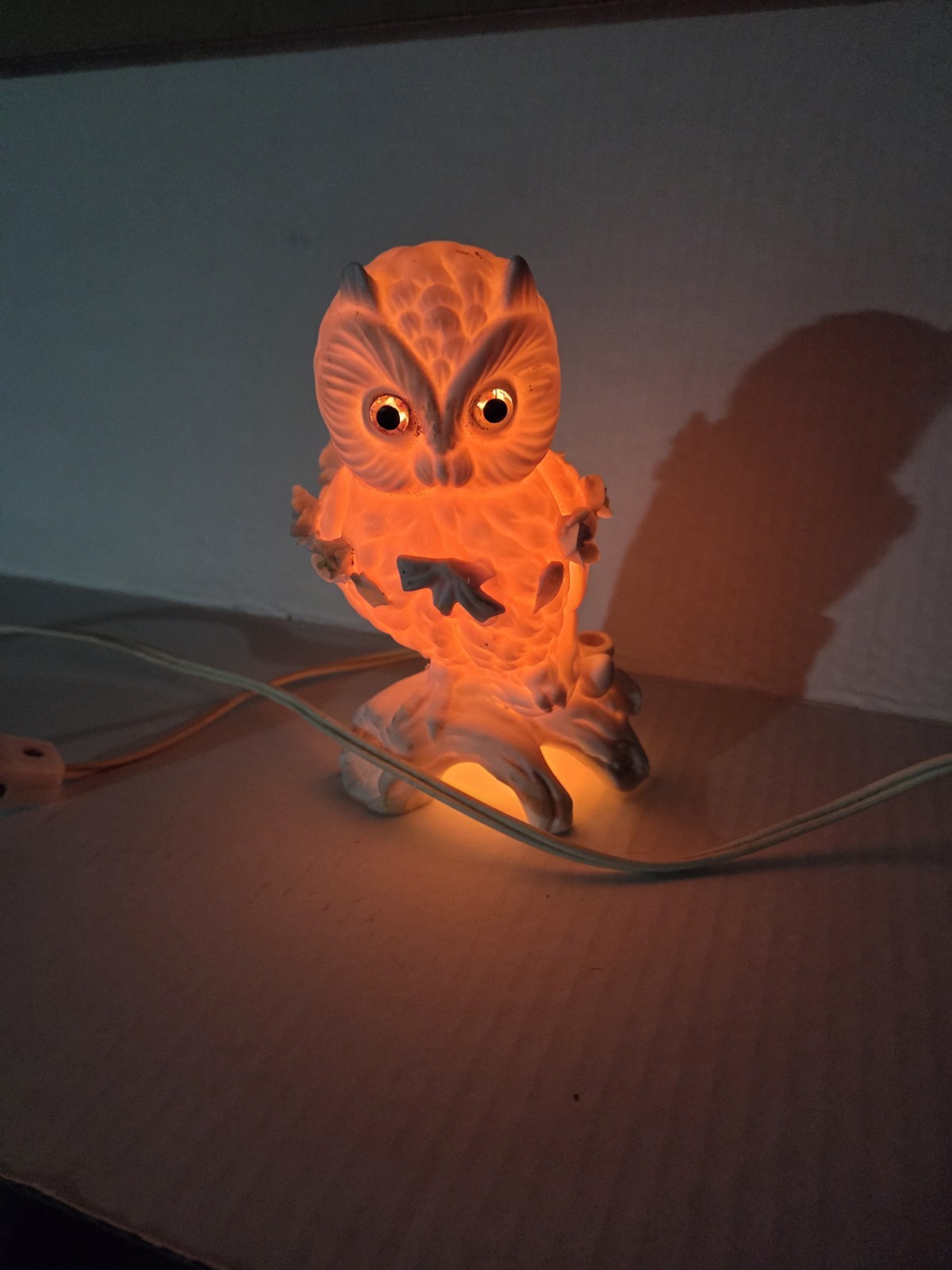 Vintage Ardalt White Owl Perfume Lamp Night Light 7090 Japan w Applied Flowers