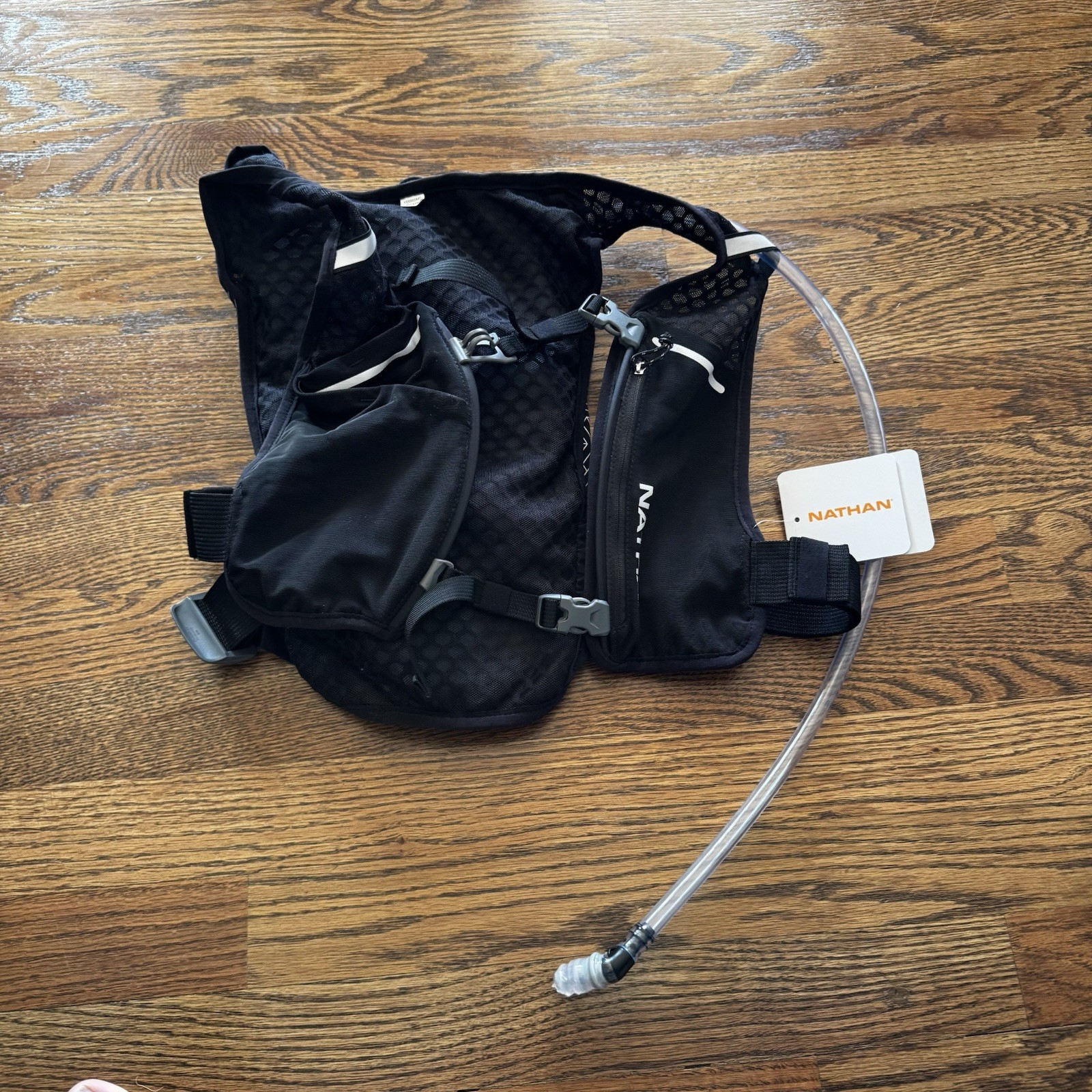Hypernight QuickStart 3.0 4 Liter Hydration Pack 1.5L Bladder Reflective Nathan