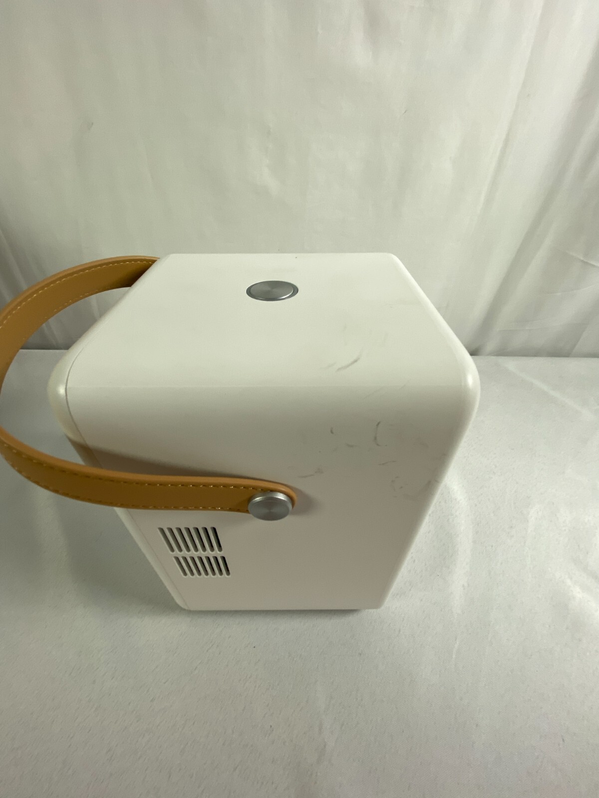 Toptro B1 White Portable HDMI Standard Battery Video Projector