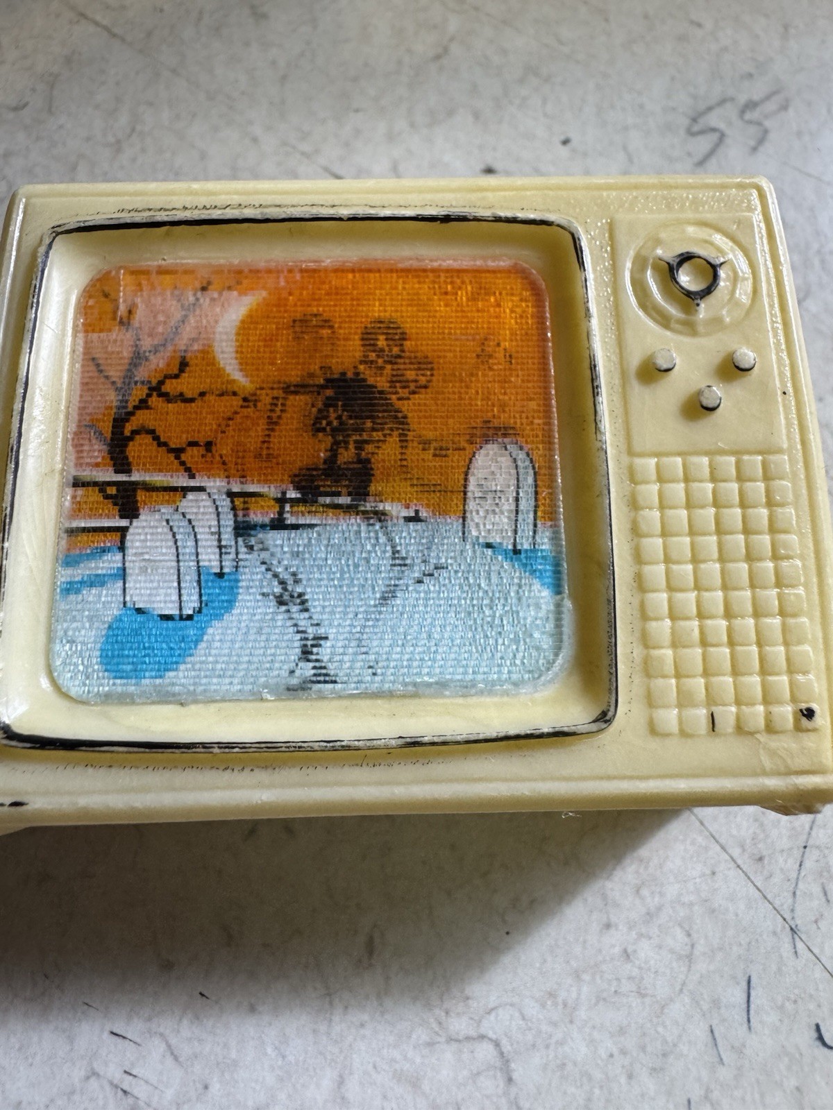 Extremely Rare Wiggle Tv Pencil Sharpener Case Only Graveyard Dancing Skeleton