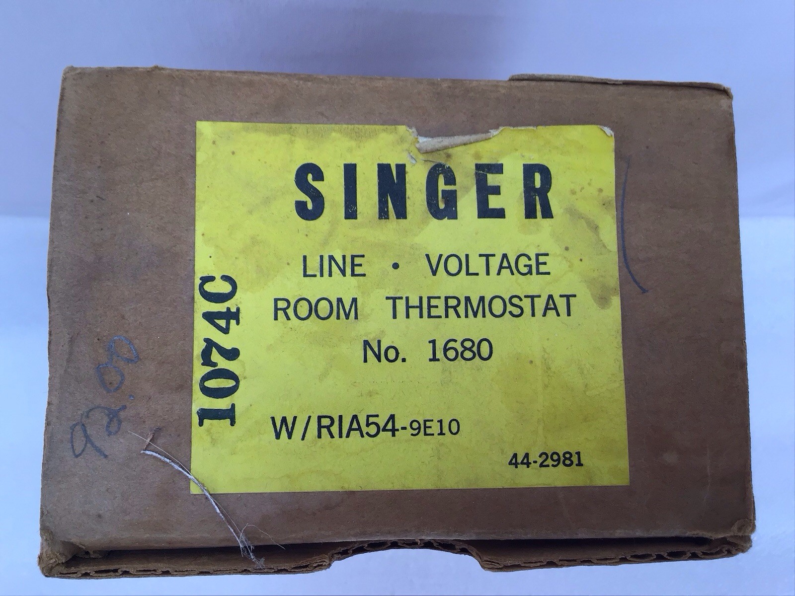 White Rodgers / Singer 1A54 No.9 Style B2M ROOM Thermostat Line Voltage