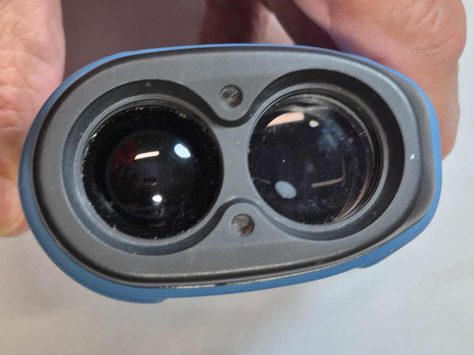 BUSHNELL TOUR V2 Golf Laser Rangefinder Fast Focus System