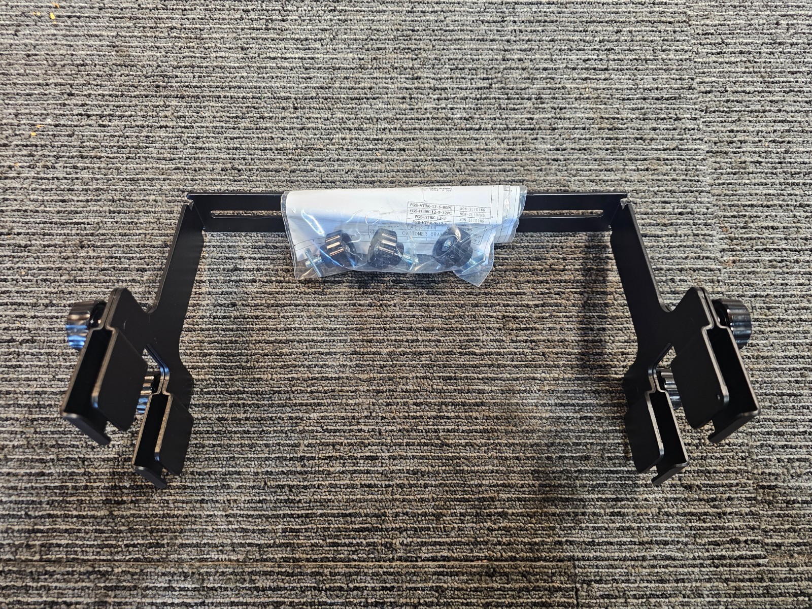 CommScope FGS-HTBK-12-5 12in Horizontal Tool-less Bracket for 4x12in System