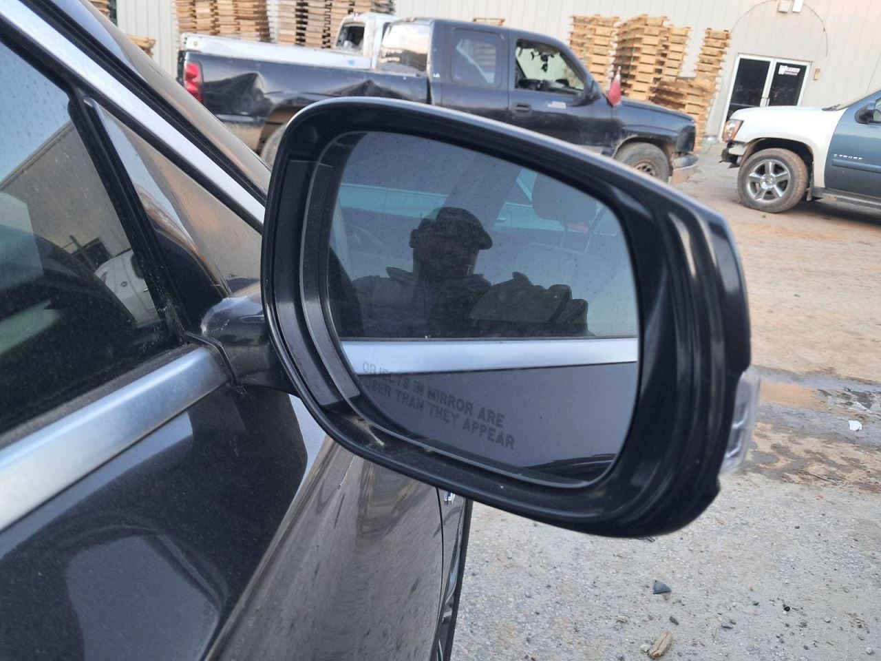 QX30 2018 Glove Box 4898630